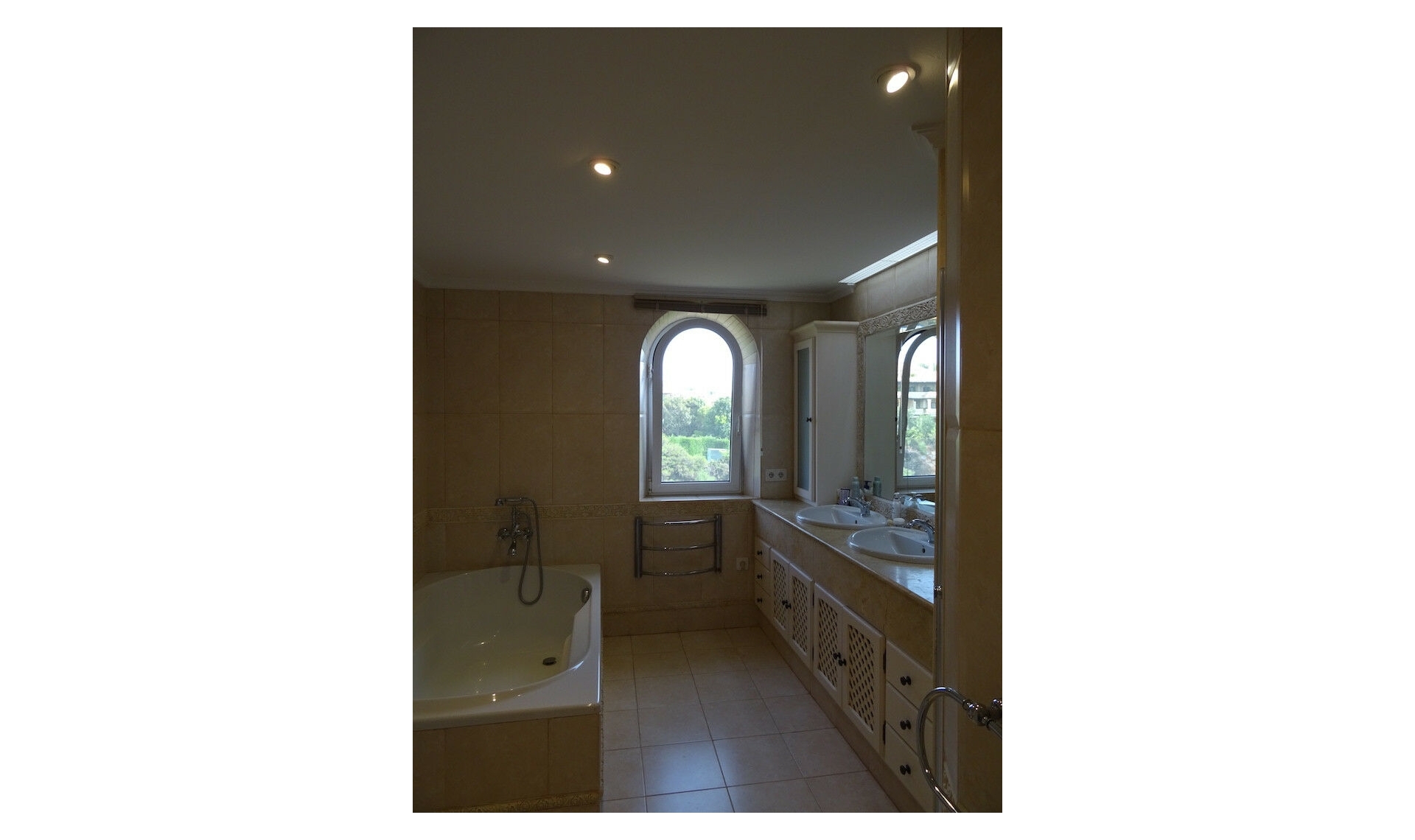 Resale - House -
Sotogrande Alto