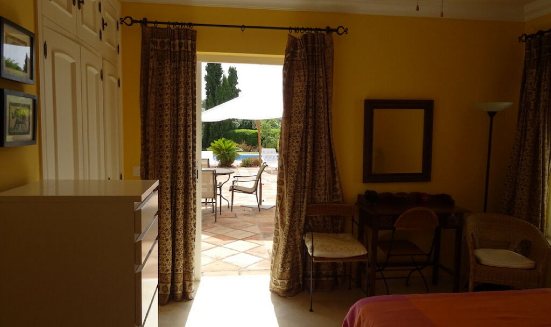 Resale - House -
Sotogrande Alto