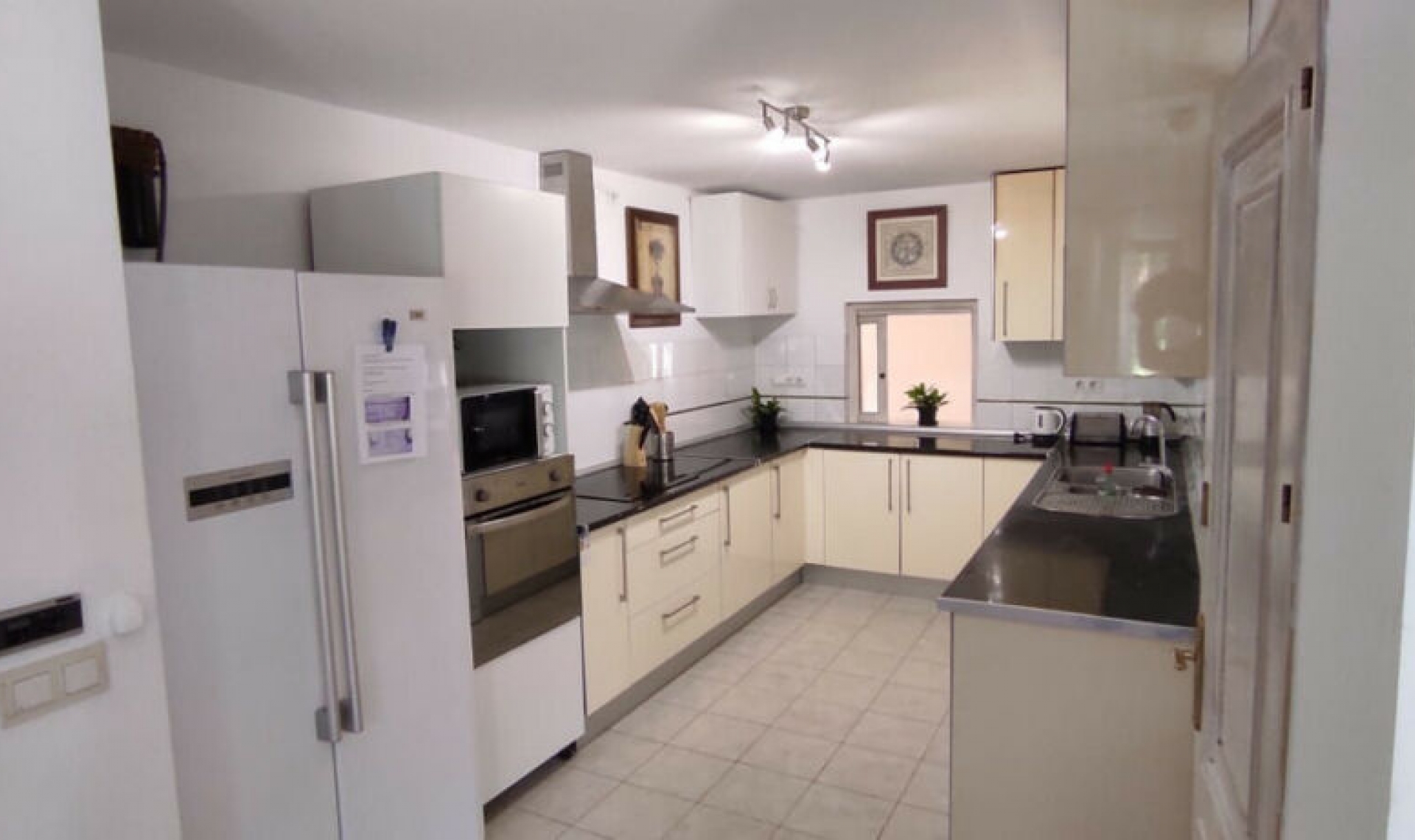 Resale - House -
Sotogrande Alto
