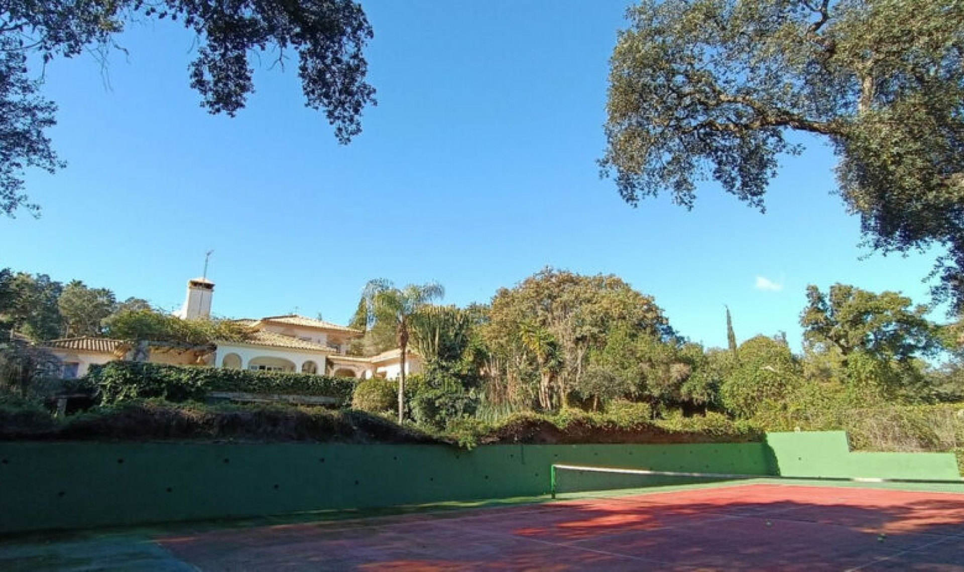 Resale - House -
Sotogrande Alto