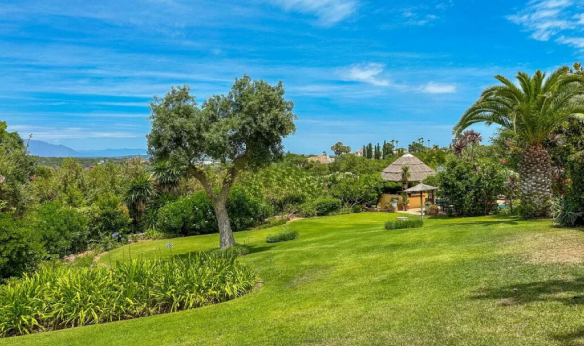 Resale - House -
Sotogrande Alto