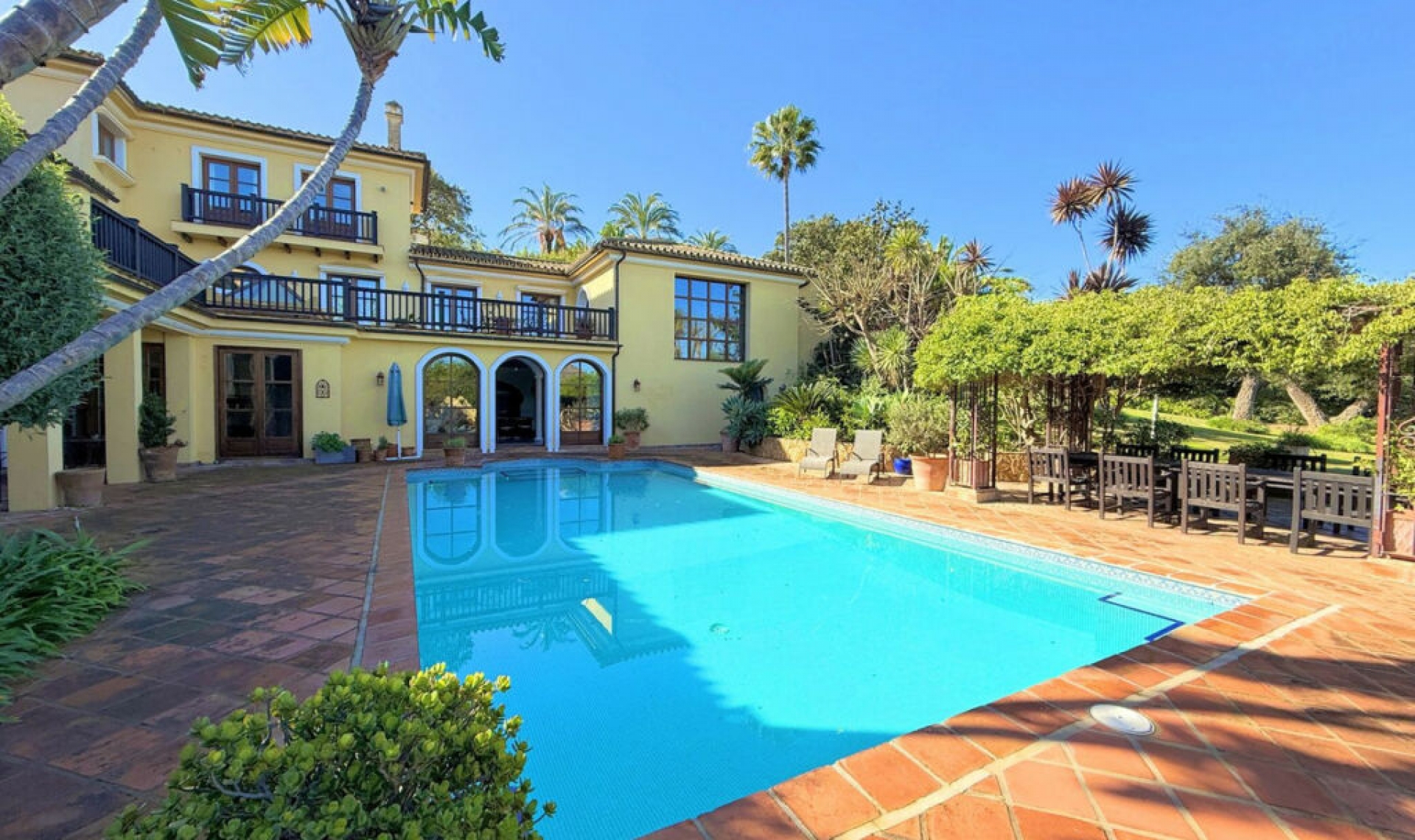 Resale - House -
Sotogrande Alto