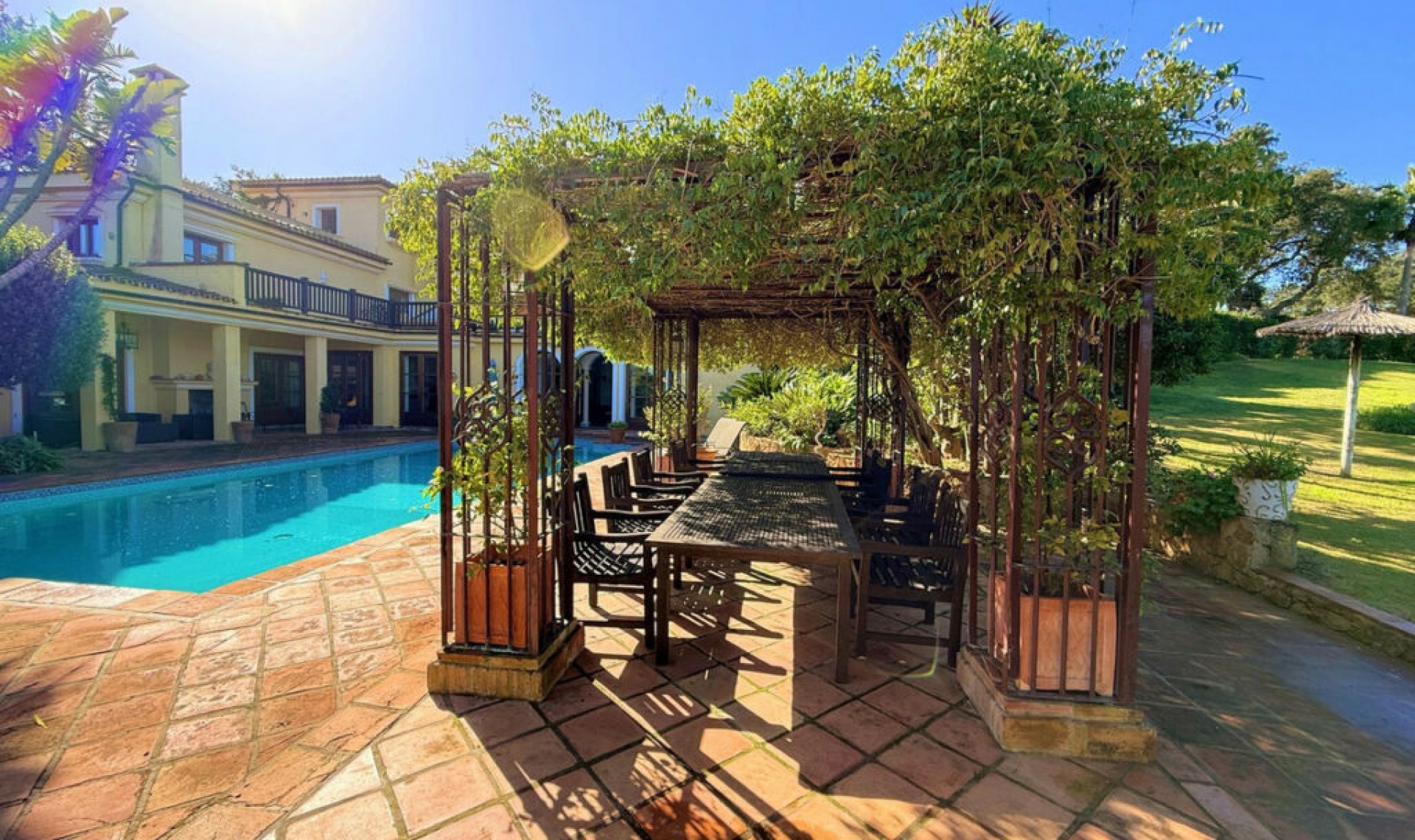 Resale - House -
Sotogrande Alto