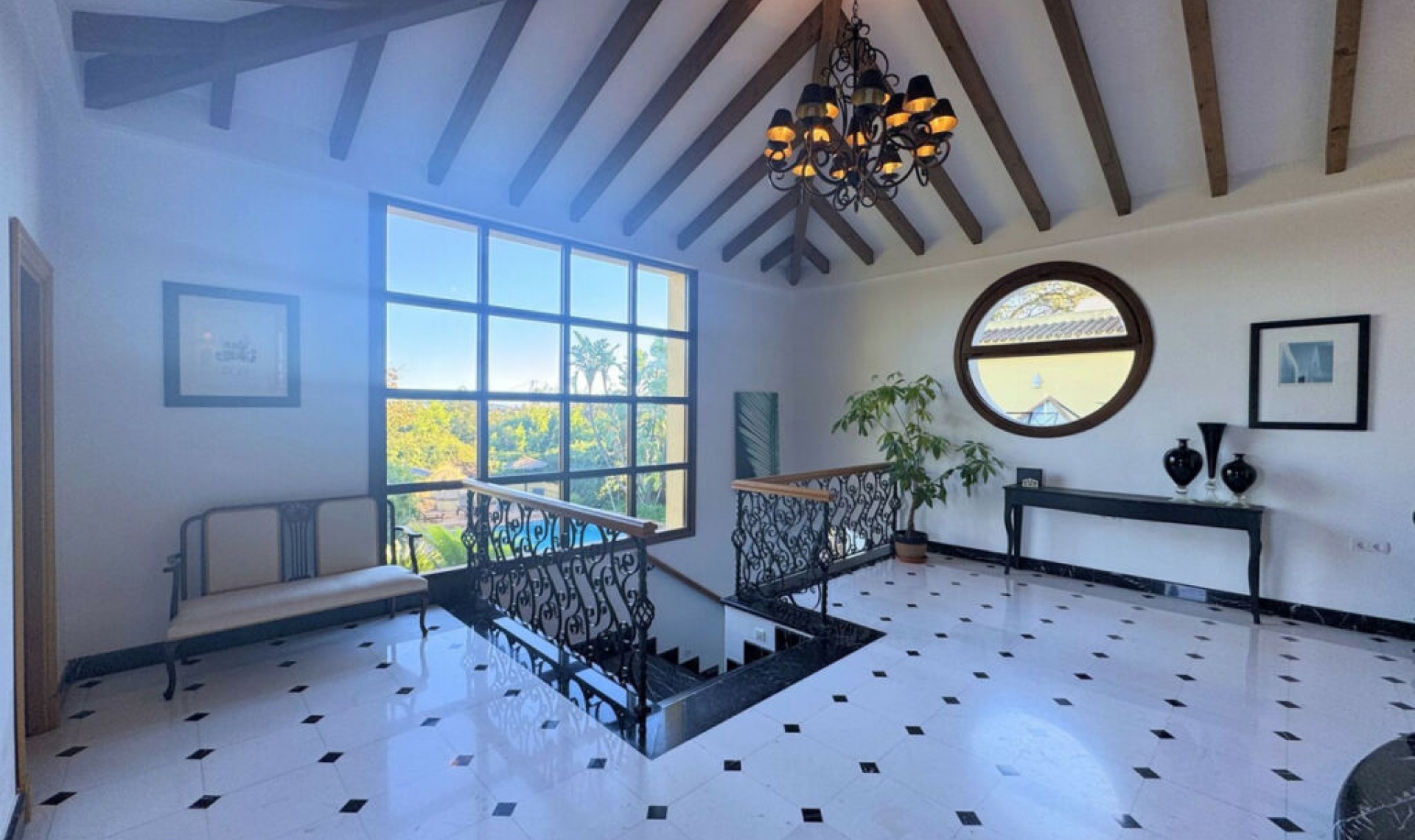 Resale - House -
Sotogrande Alto