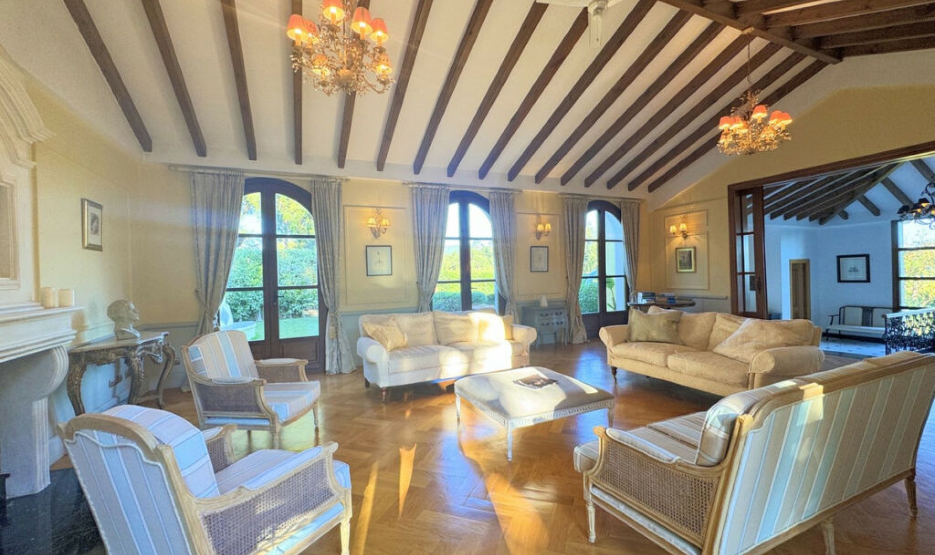 Resale - House -
Sotogrande Alto