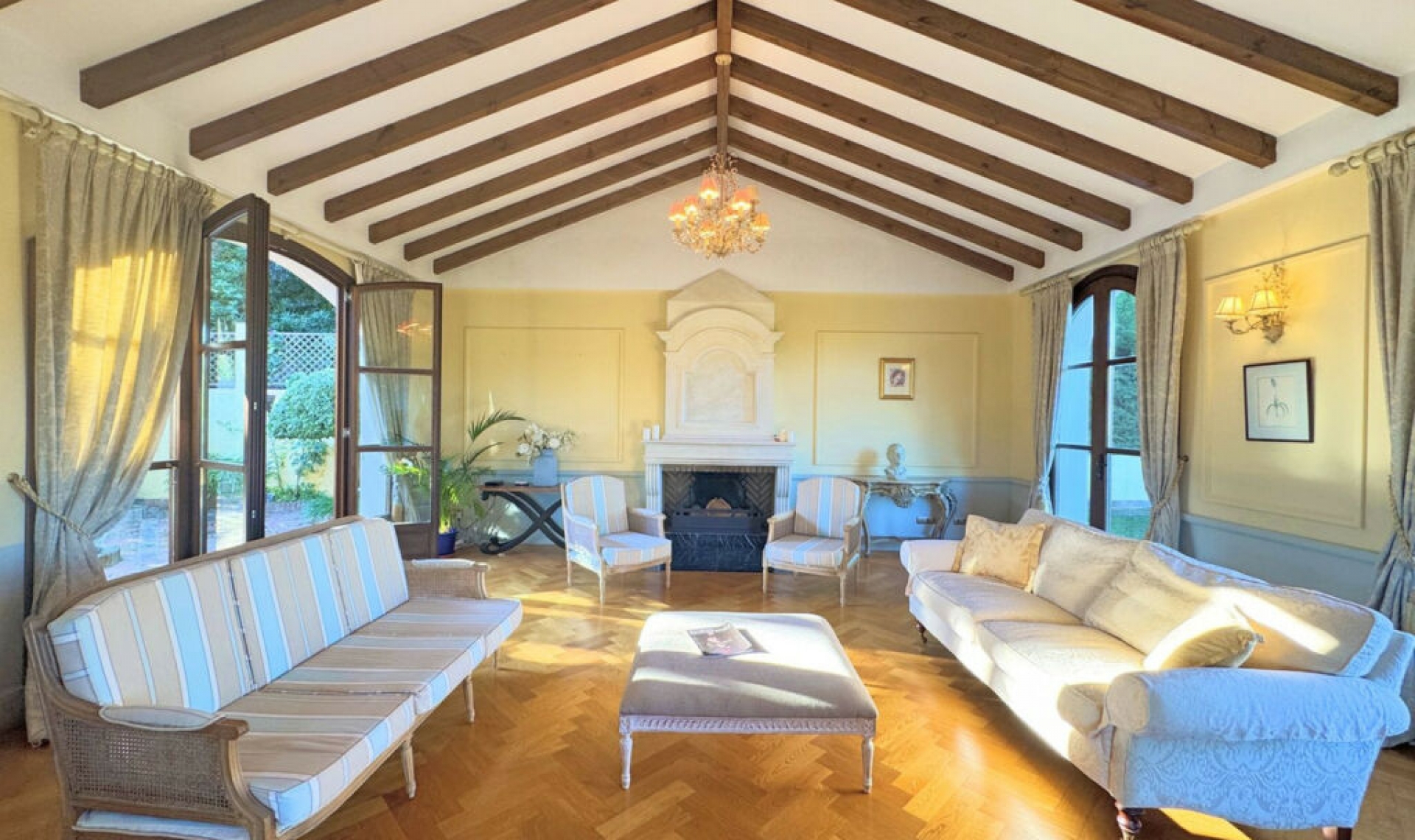 Resale - House -
Sotogrande Alto