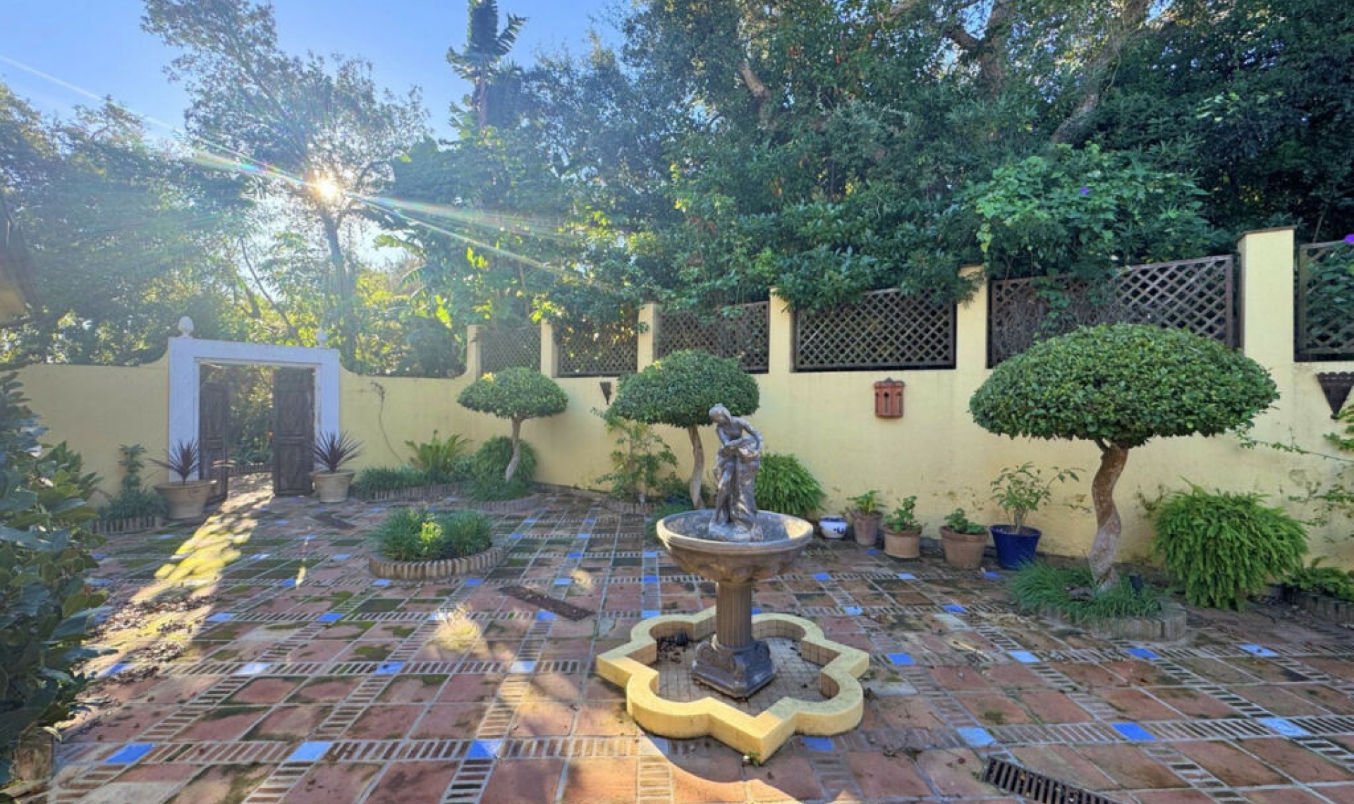 Resale - House -
Sotogrande Alto