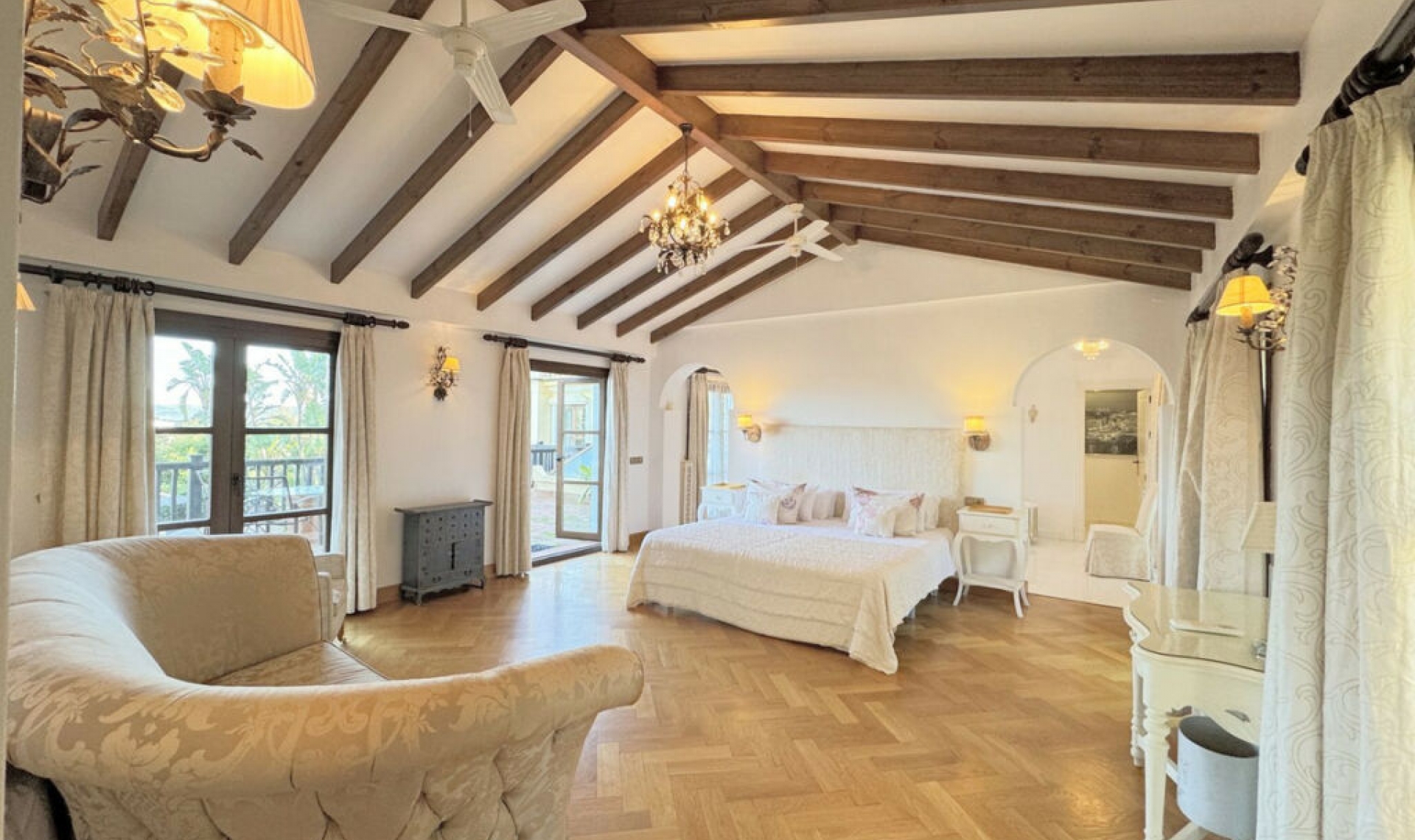 Resale - House -
Sotogrande Alto