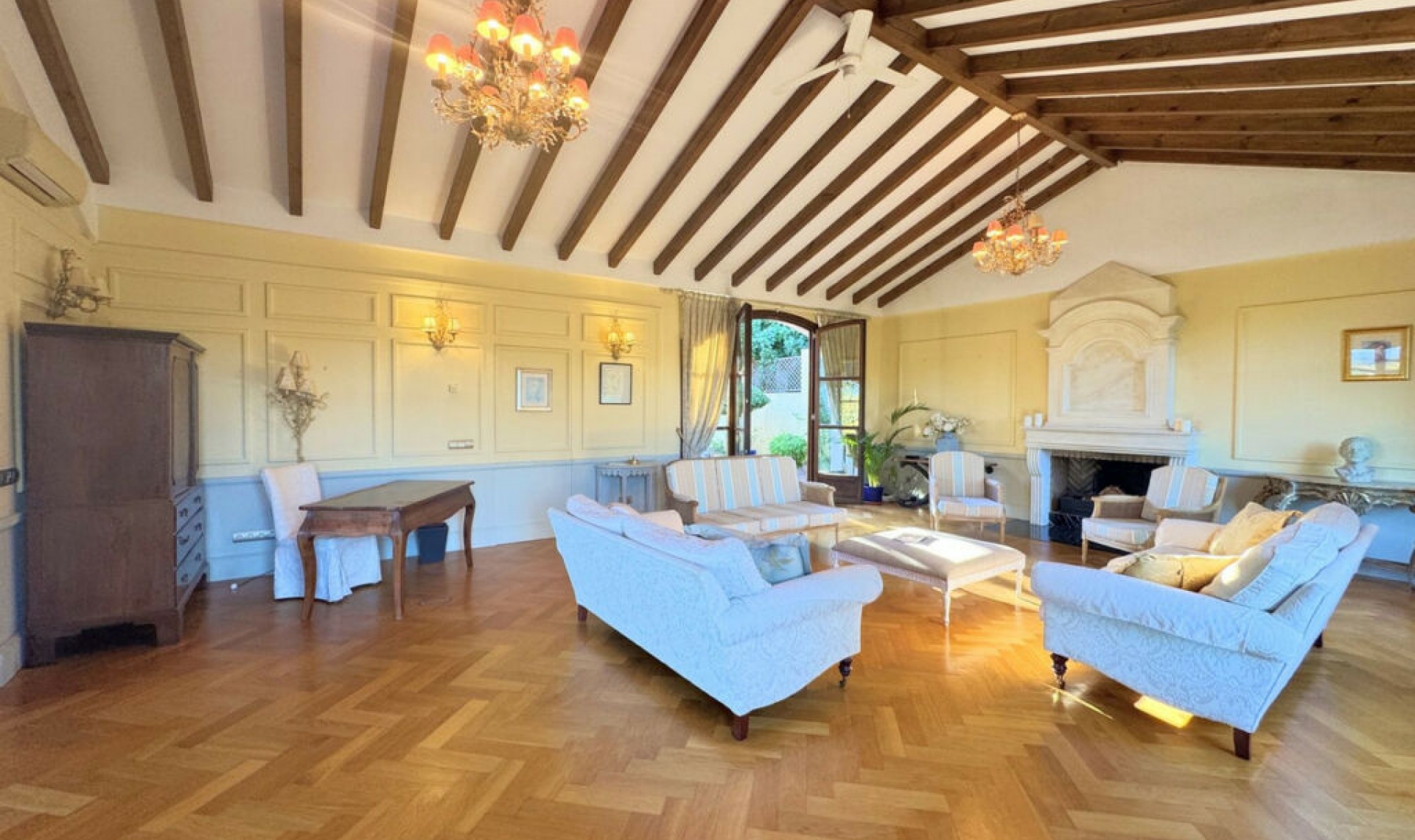 Resale - House -
Sotogrande Alto