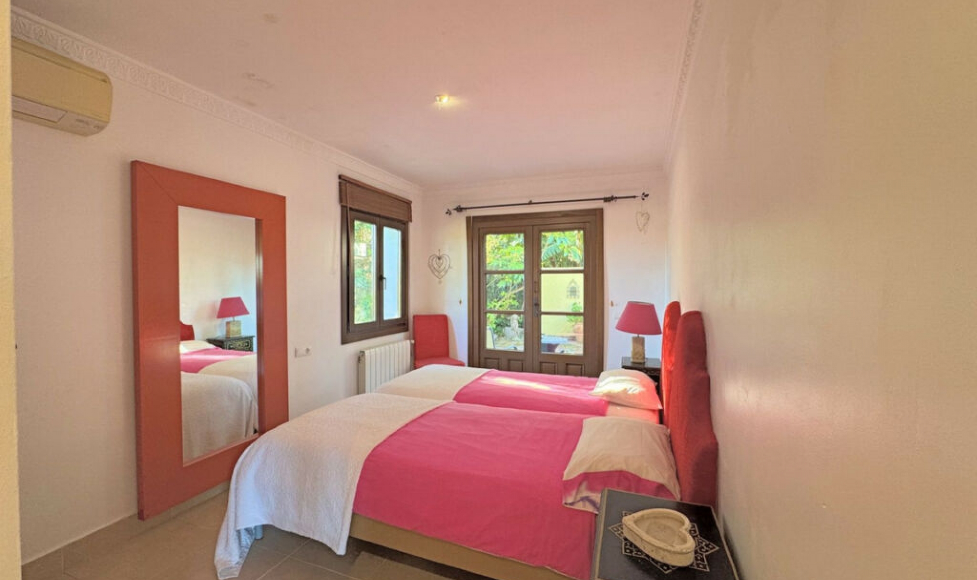 Resale - House -
Sotogrande Alto