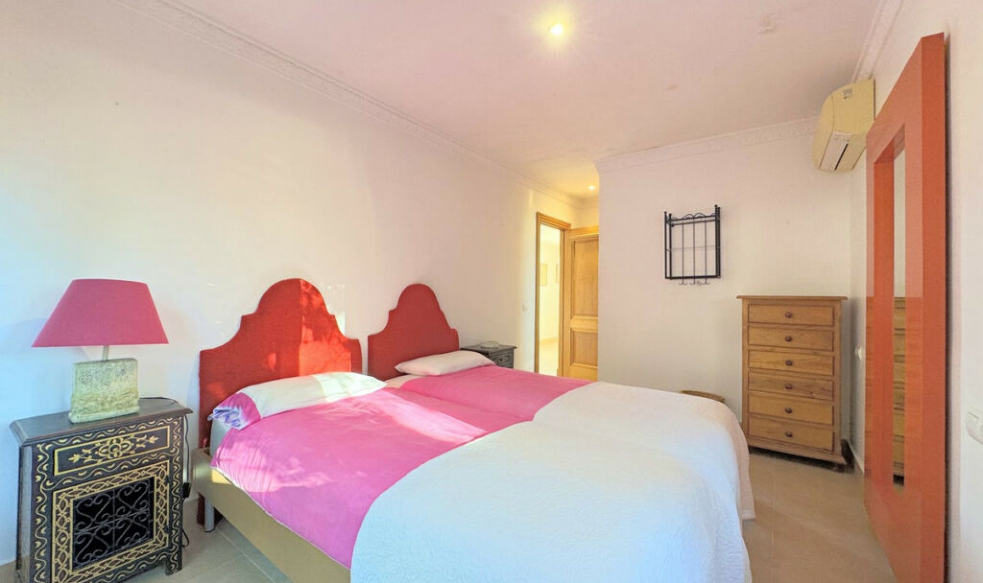 Resale - House -
Sotogrande Alto