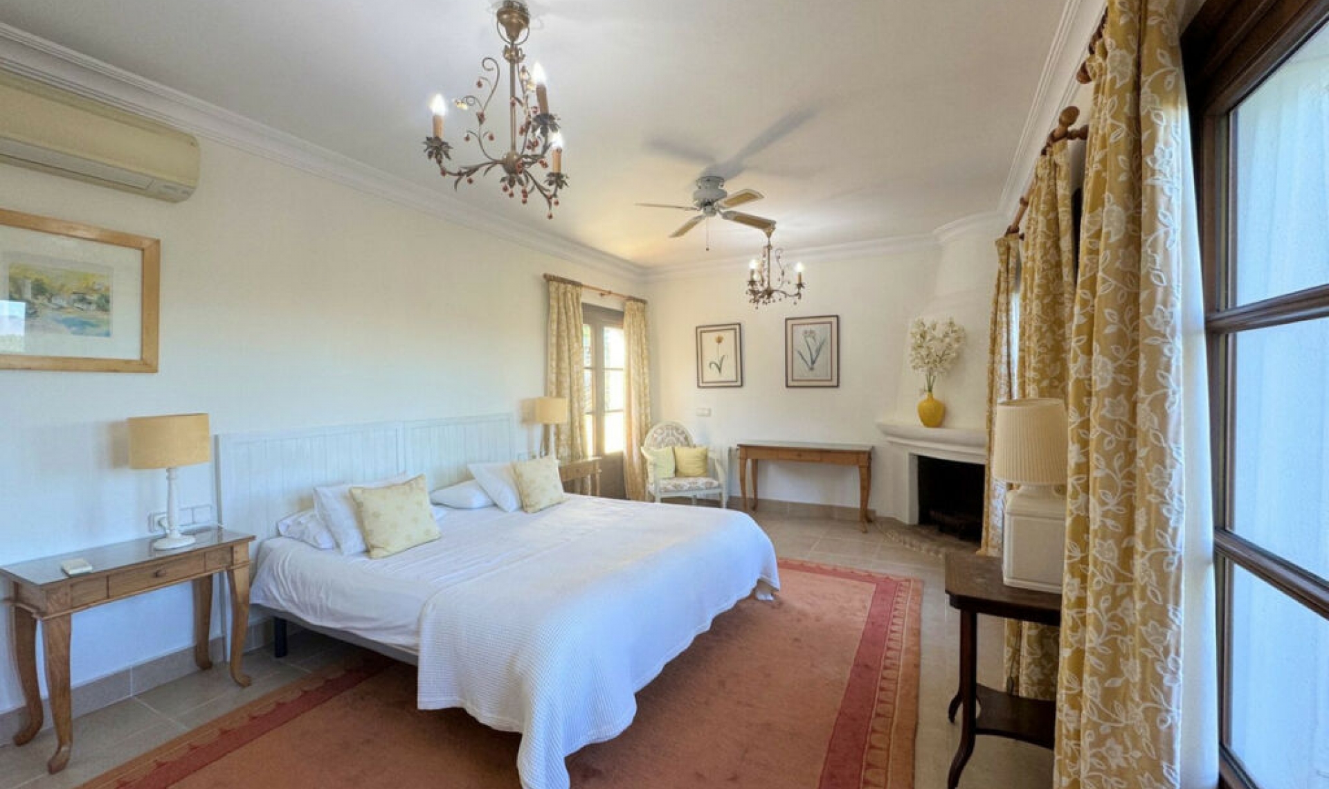 Resale - House -
Sotogrande Alto