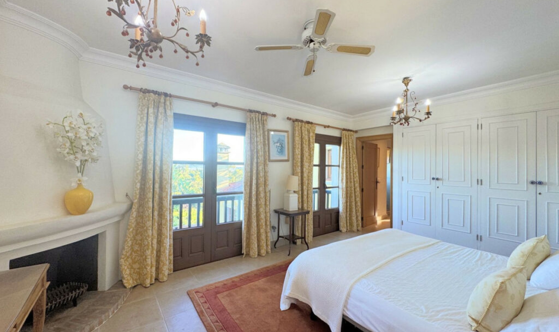 Resale - House -
Sotogrande Alto