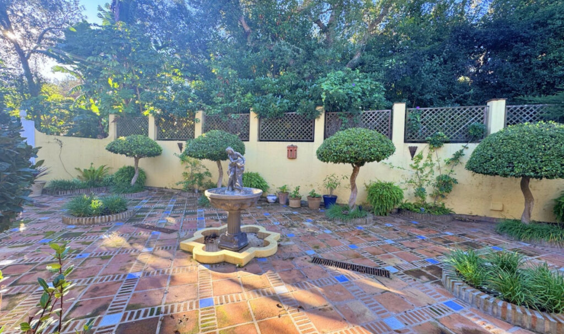 Resale - House -
Sotogrande Alto