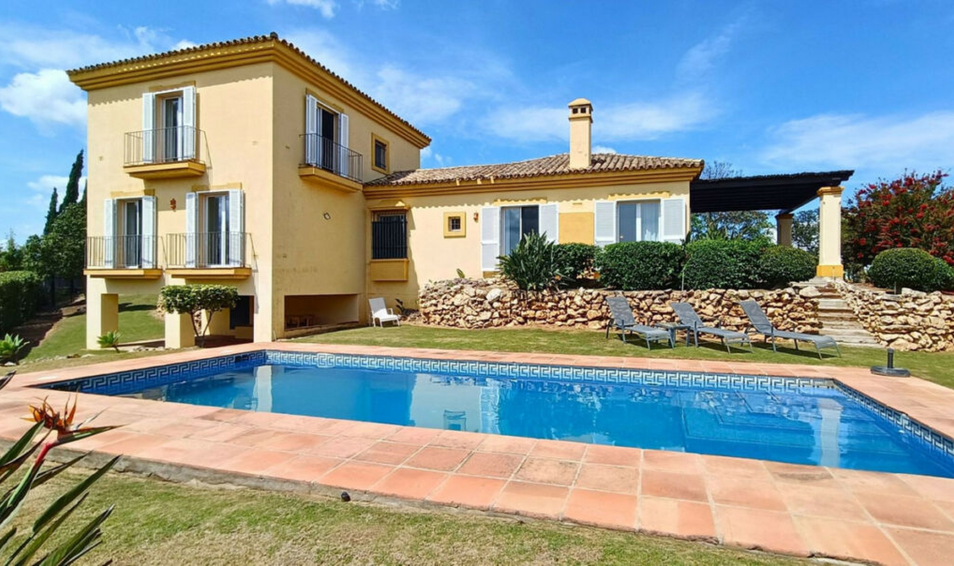 Resale - House -
Sotogrande Alto