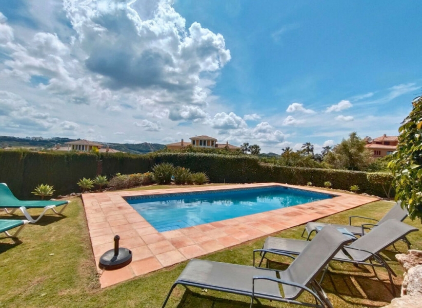 Resale - House -
Sotogrande Alto