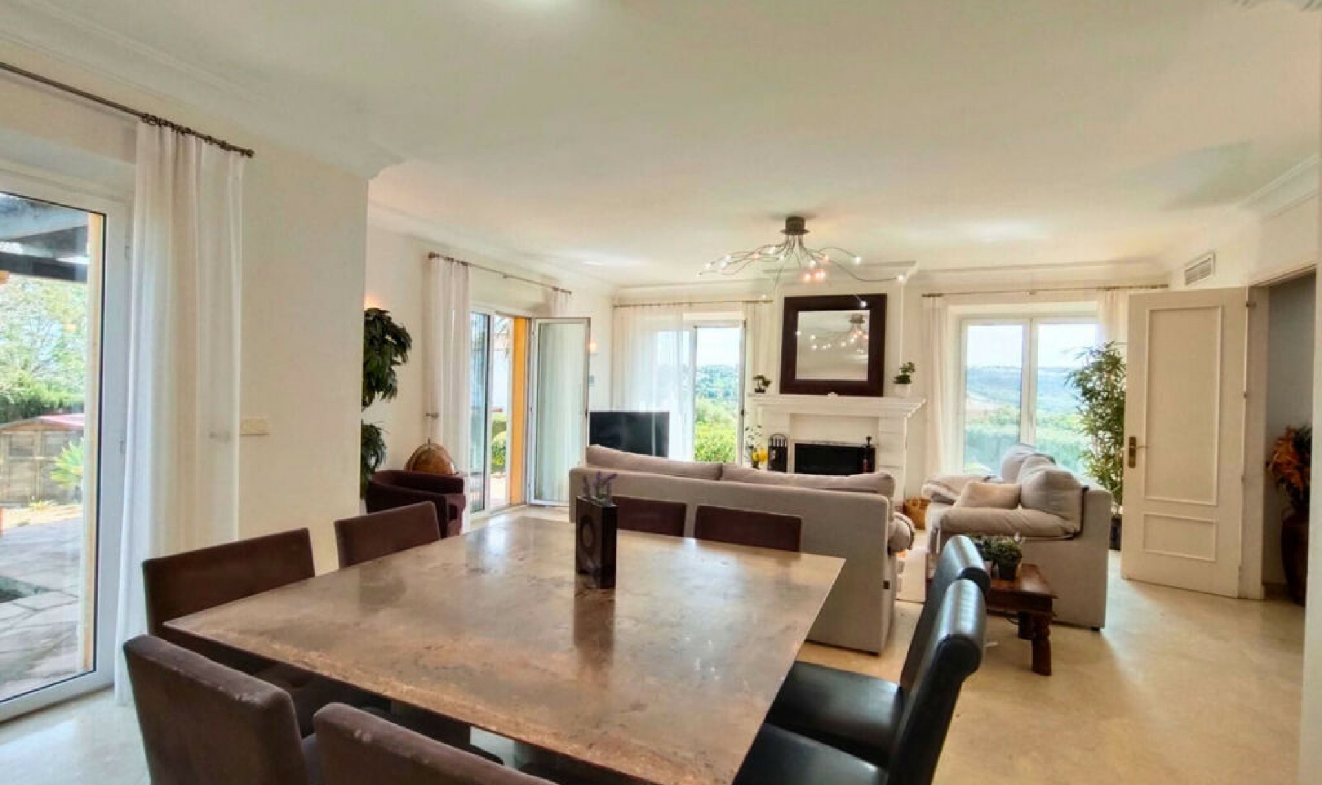 Resale - House -
Sotogrande Alto