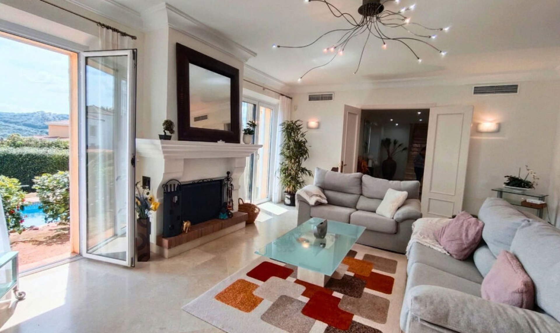 Resale - House -
Sotogrande Alto