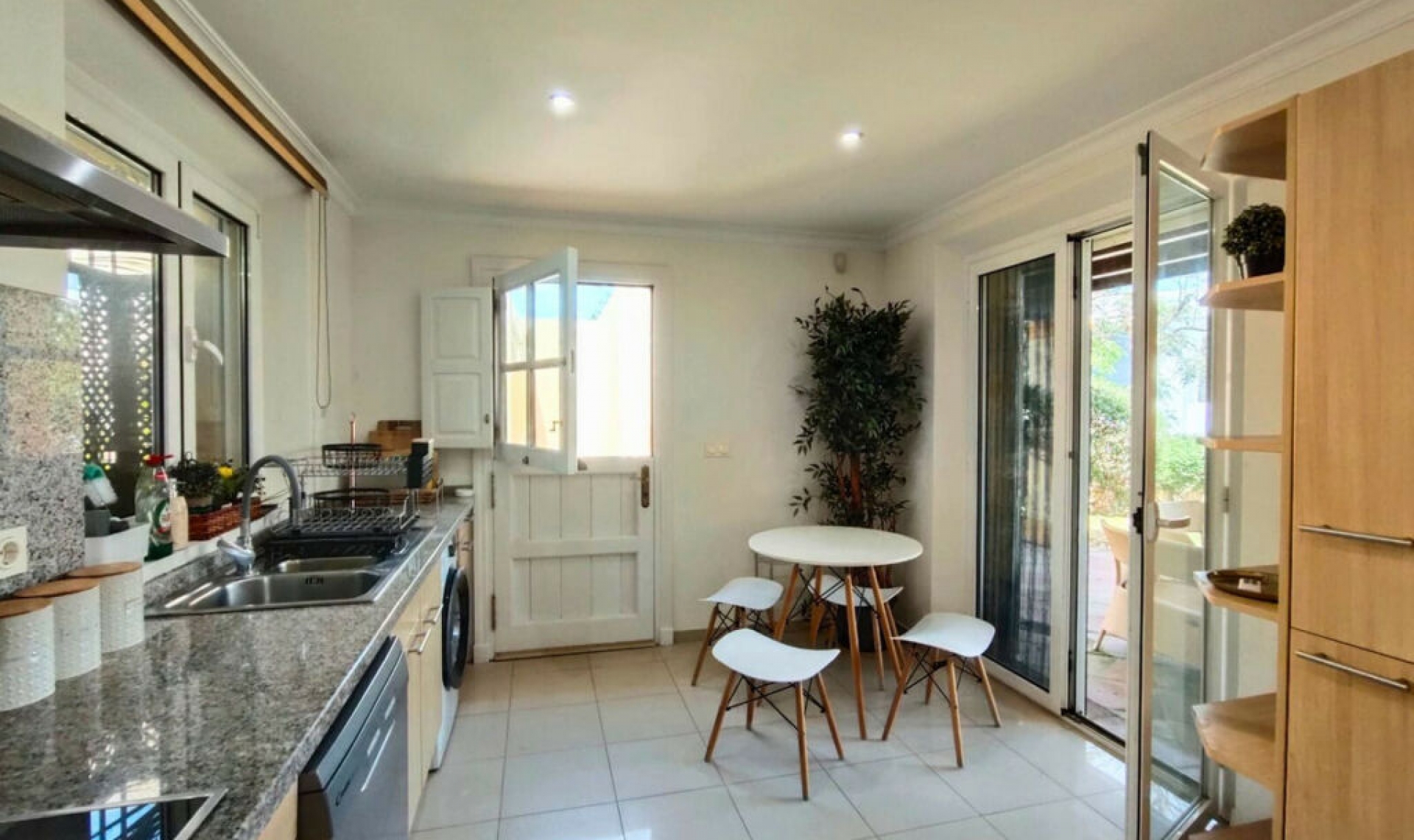 Resale - House -
Sotogrande Alto