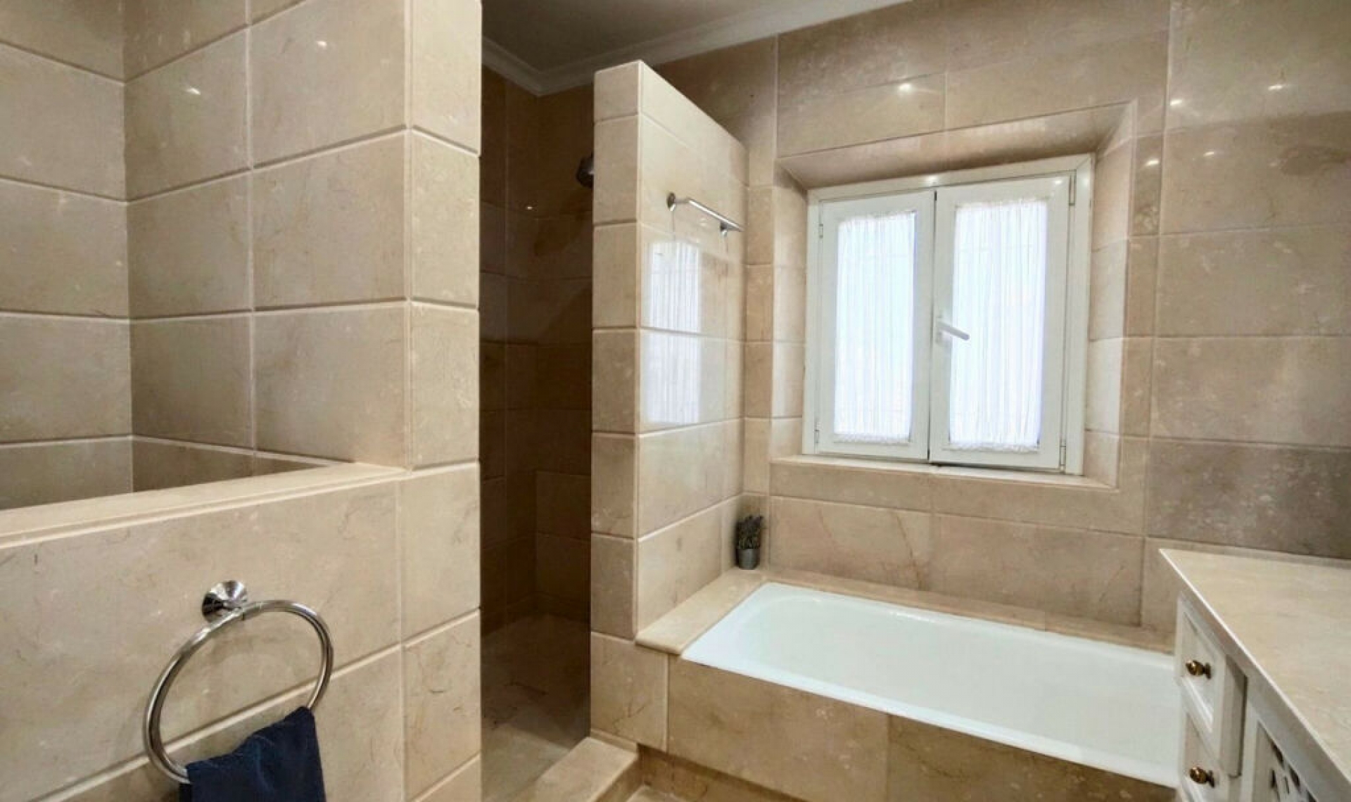 Resale - House -
Sotogrande Alto