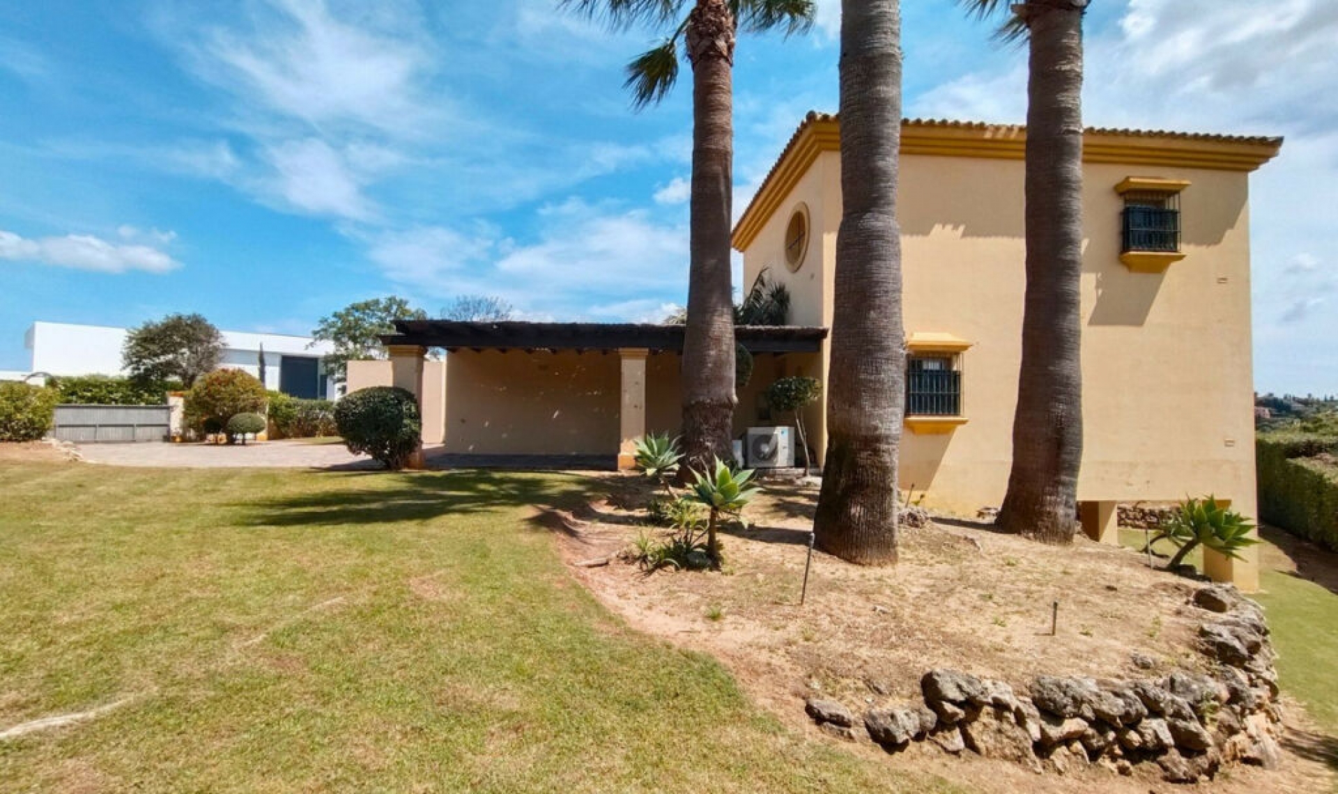 Resale - House -
Sotogrande Alto