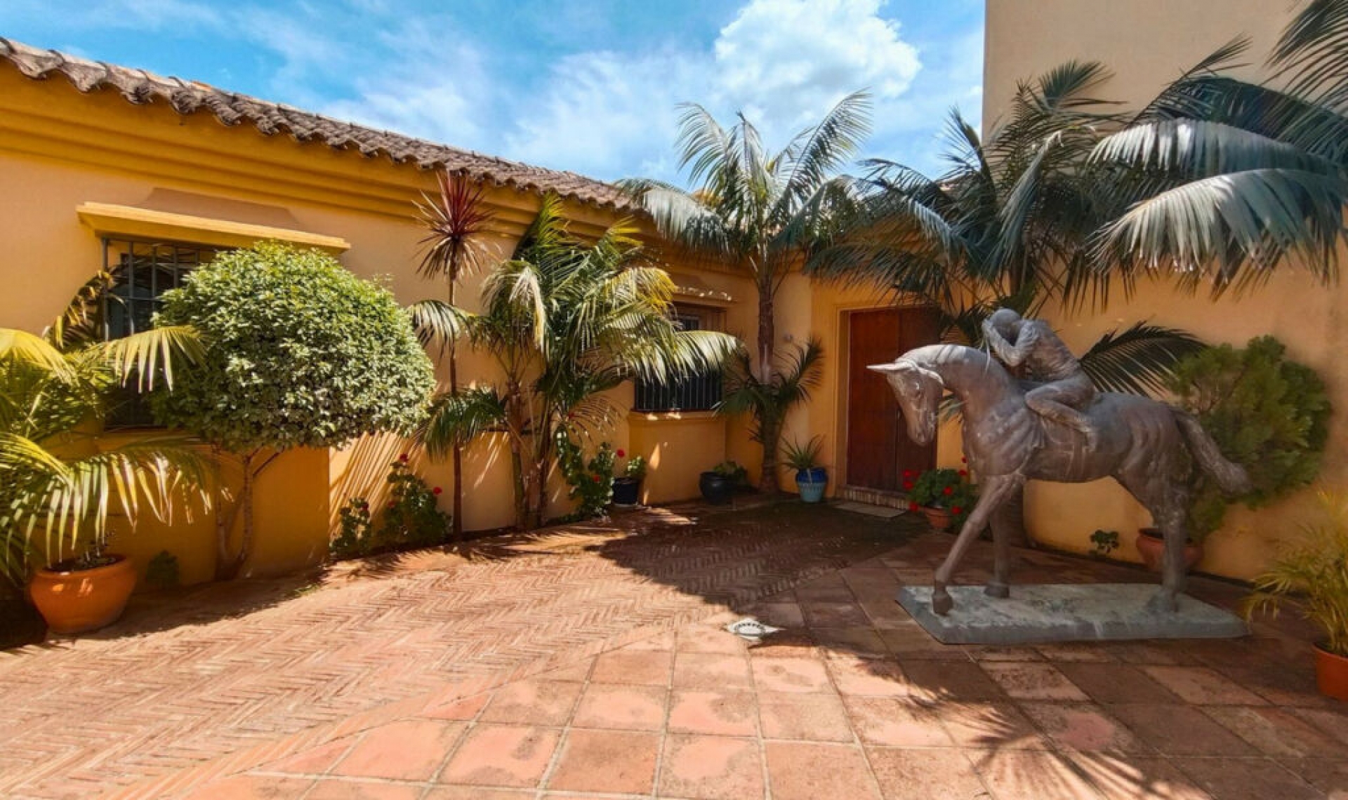 Resale - House -
Sotogrande Alto
