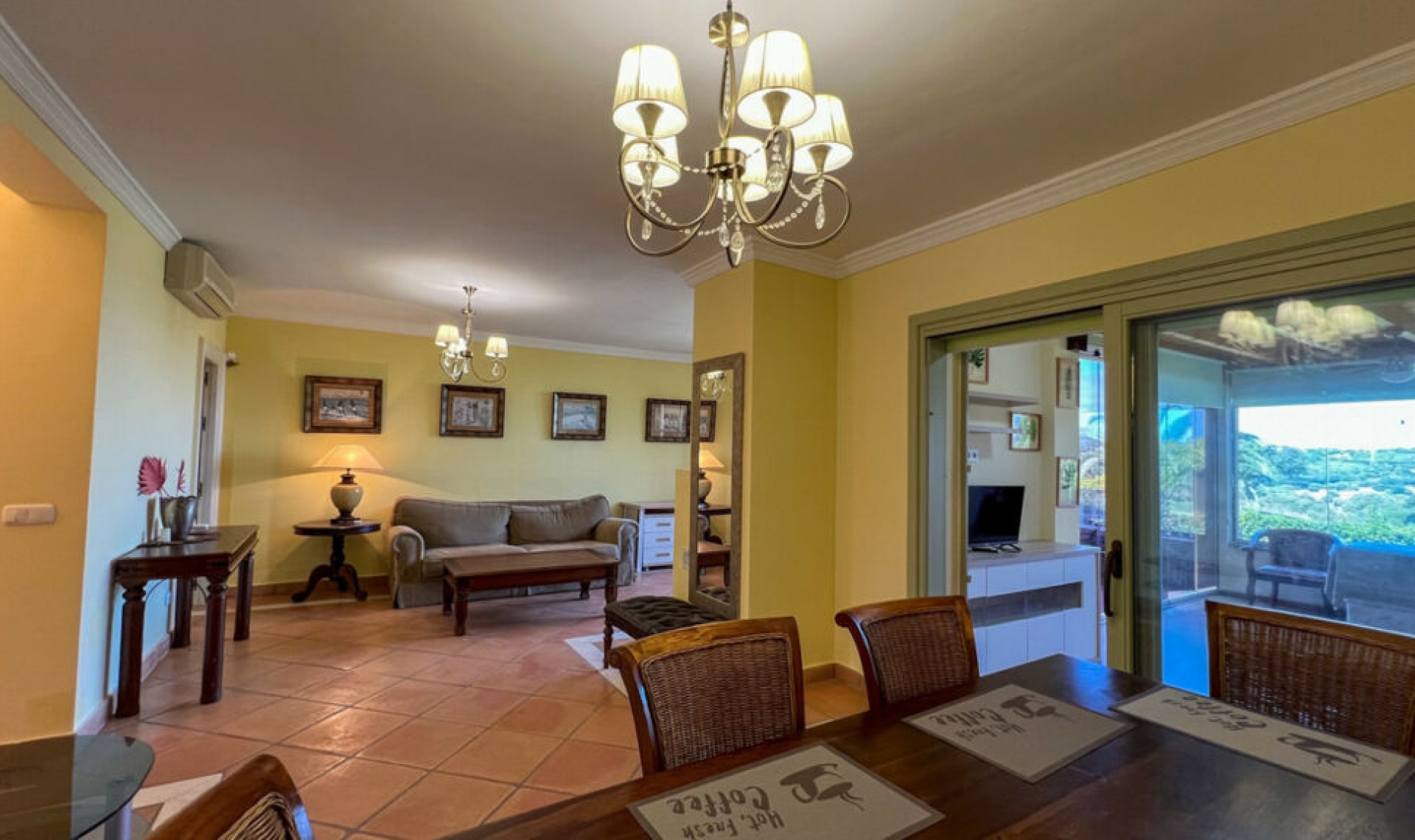 Resale - House -
Sotogrande Alto