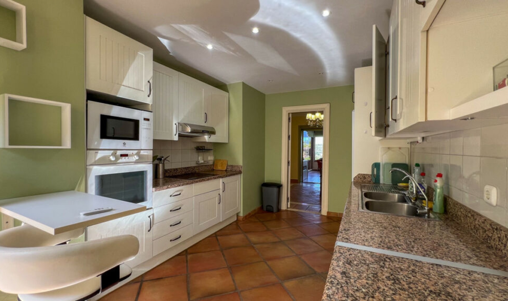 Resale - House -
Sotogrande Alto