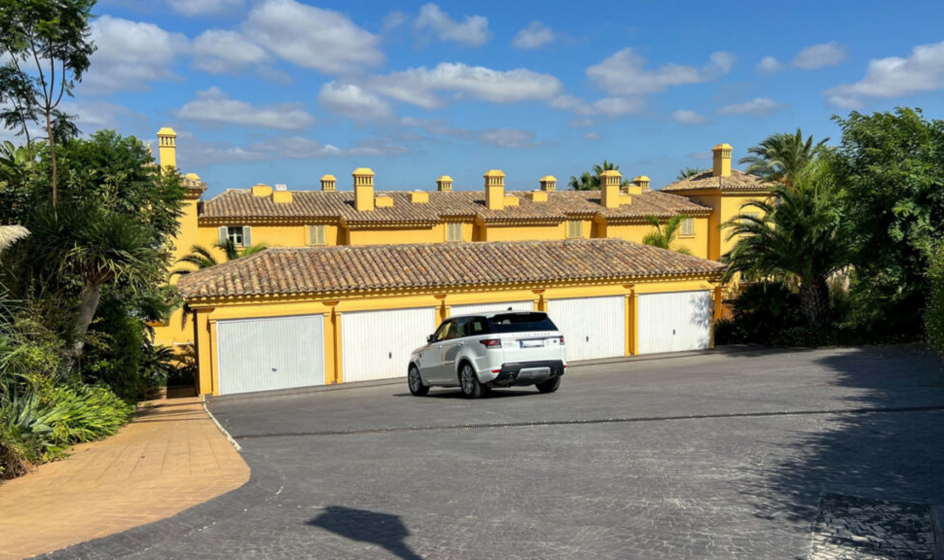 Resale - House -
Sotogrande Alto