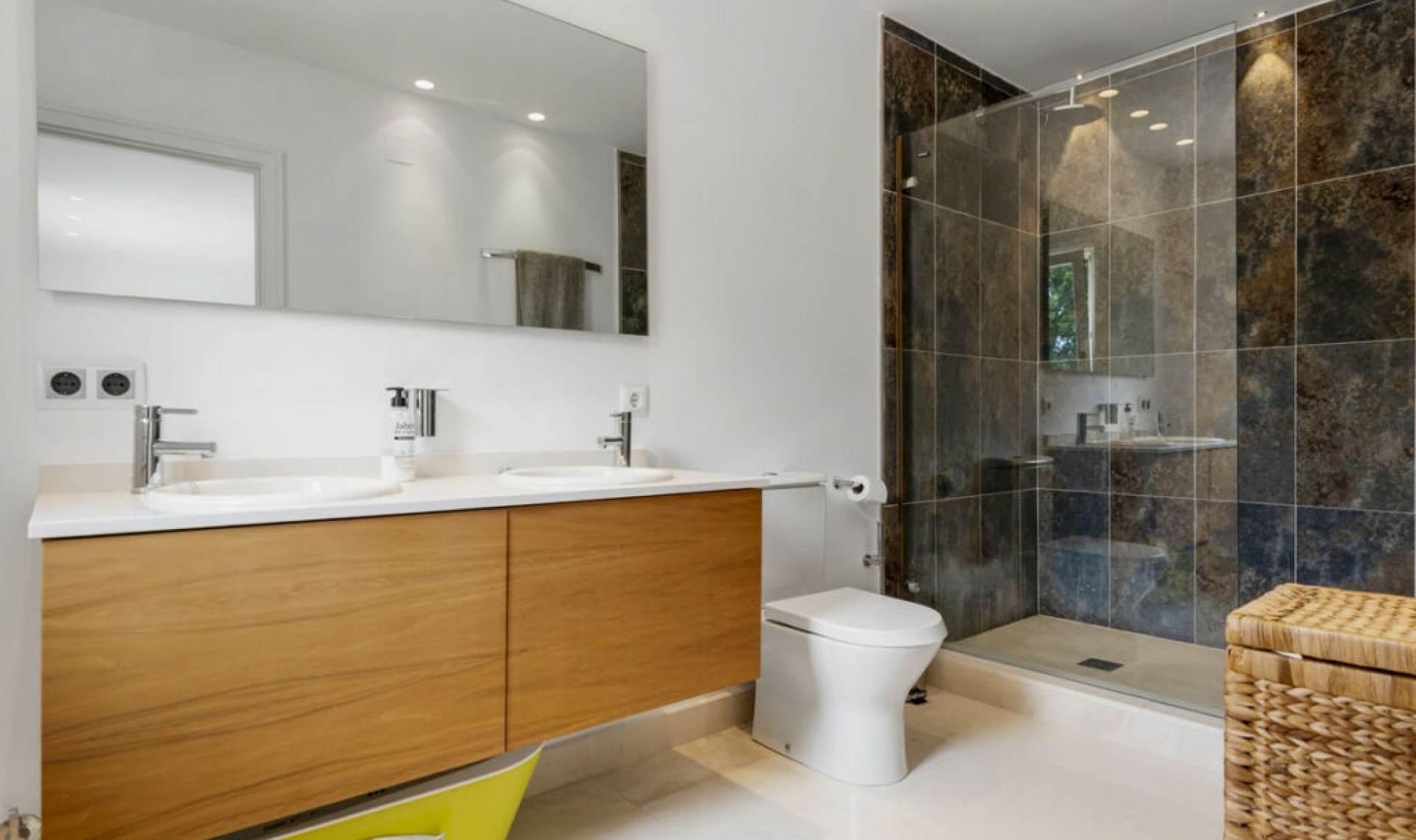 Resale - House -
Sotogrande Costa