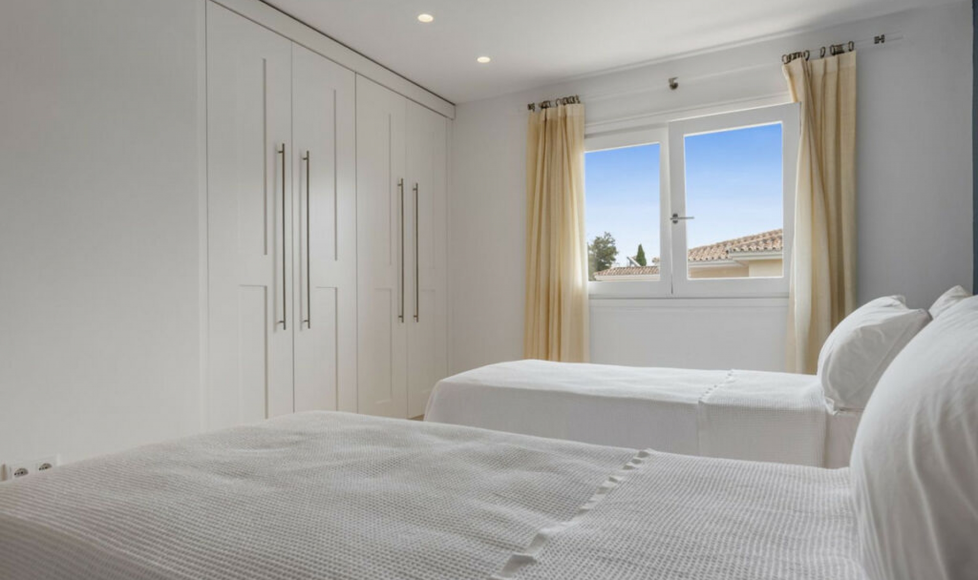 Resale - House -
Sotogrande Costa