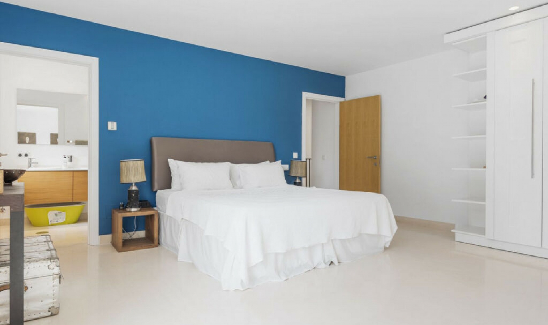 Resale - House -
Sotogrande Costa