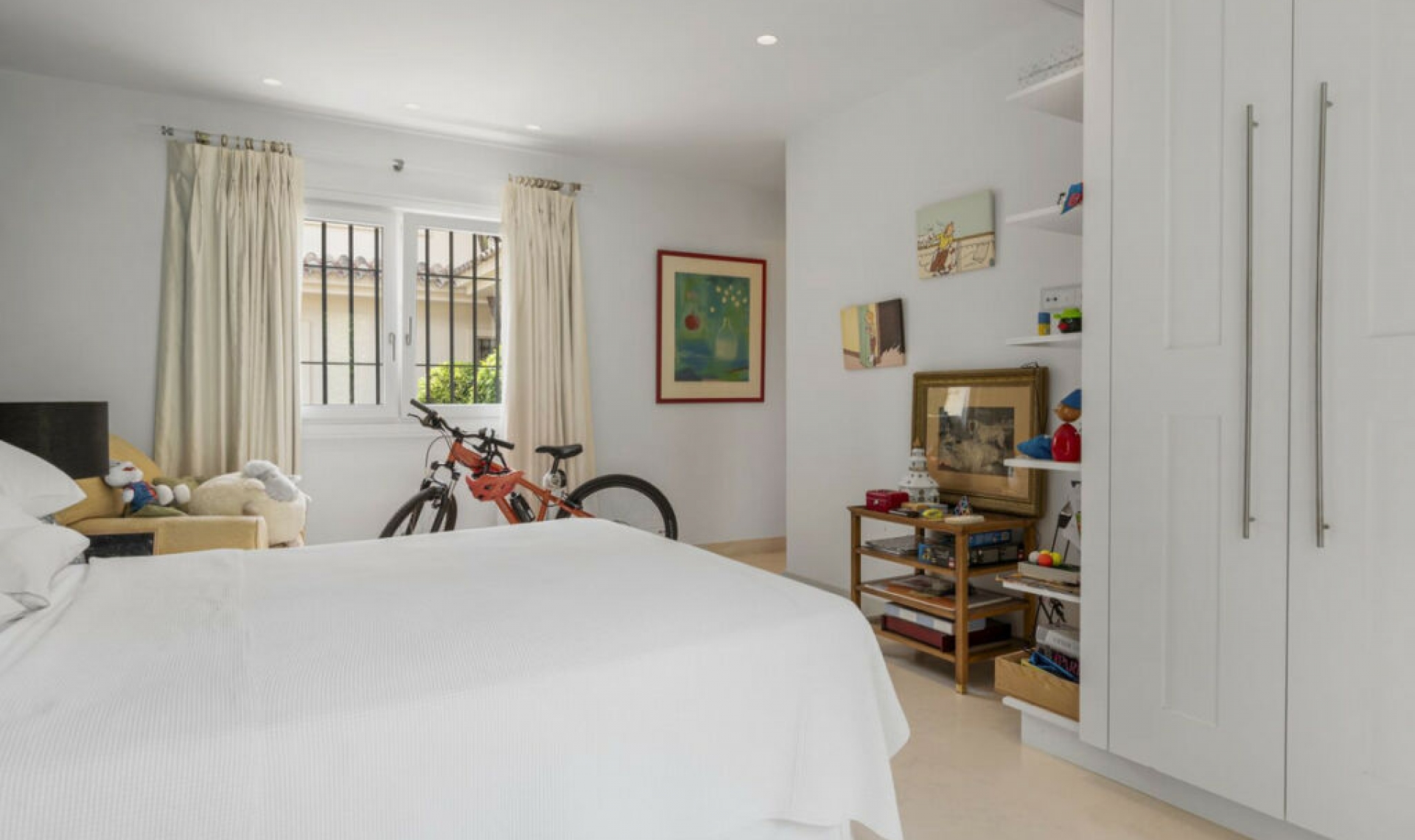 Resale - House -
Sotogrande Costa