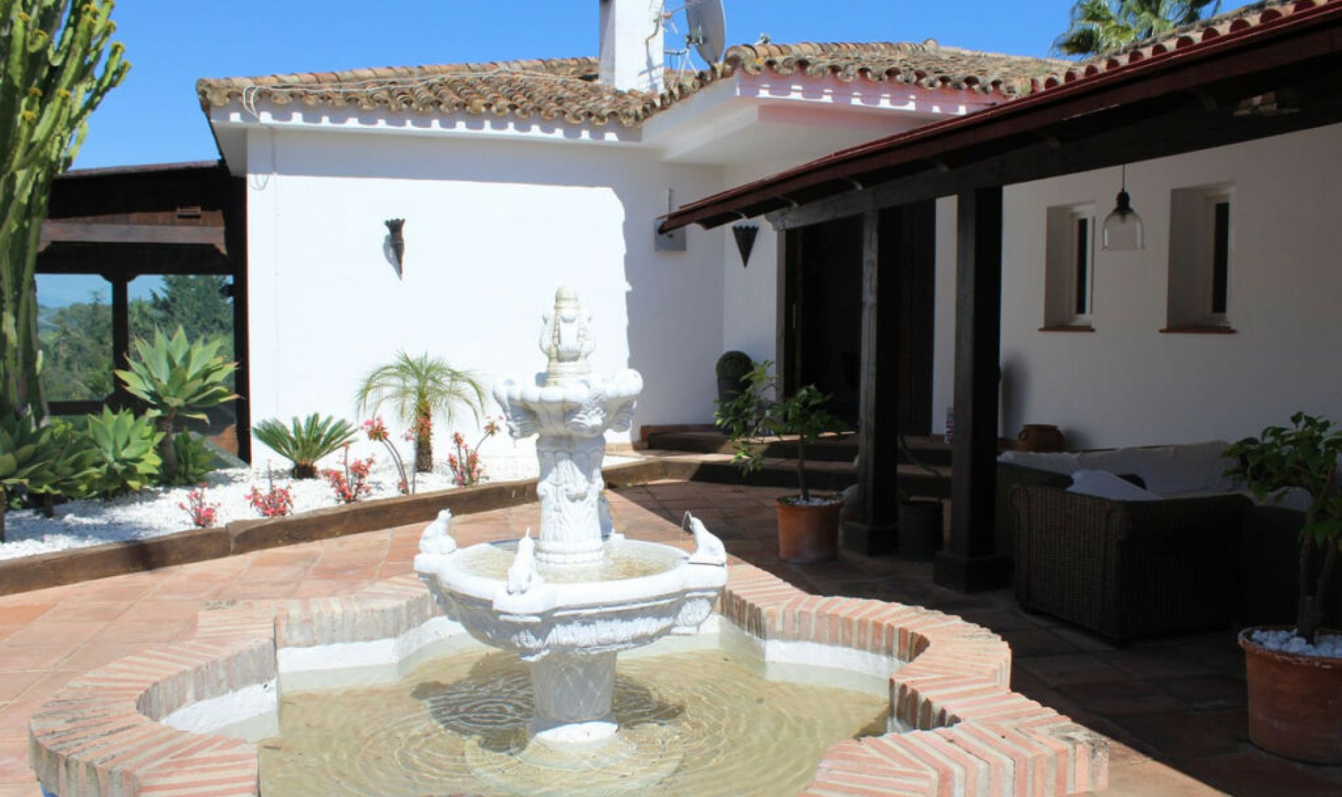 Resale - House -
Sotogrande Costa