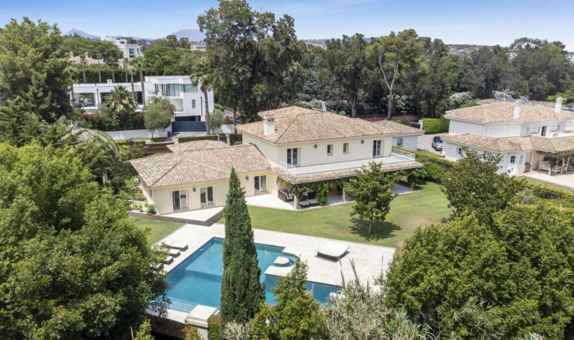 Resale - House -
Sotogrande Costa