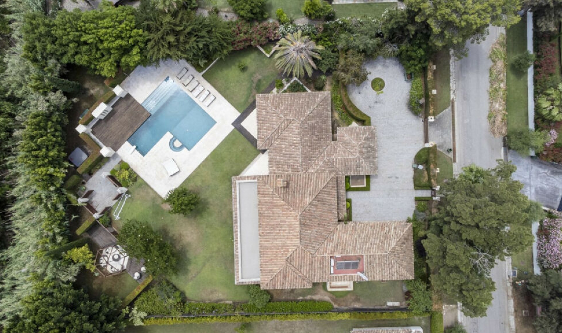 Resale - House -
Sotogrande Costa