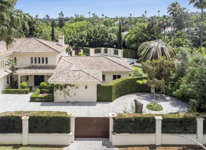 Resale - House -
Sotogrande Costa