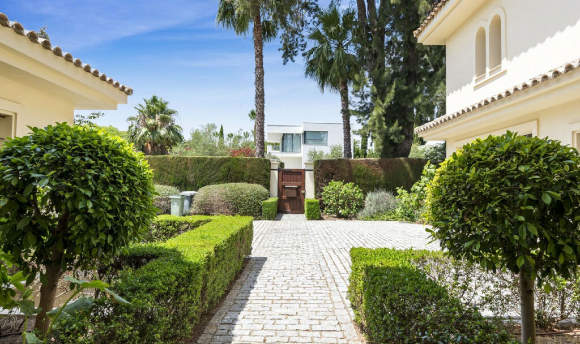 Resale - House -
Sotogrande Costa