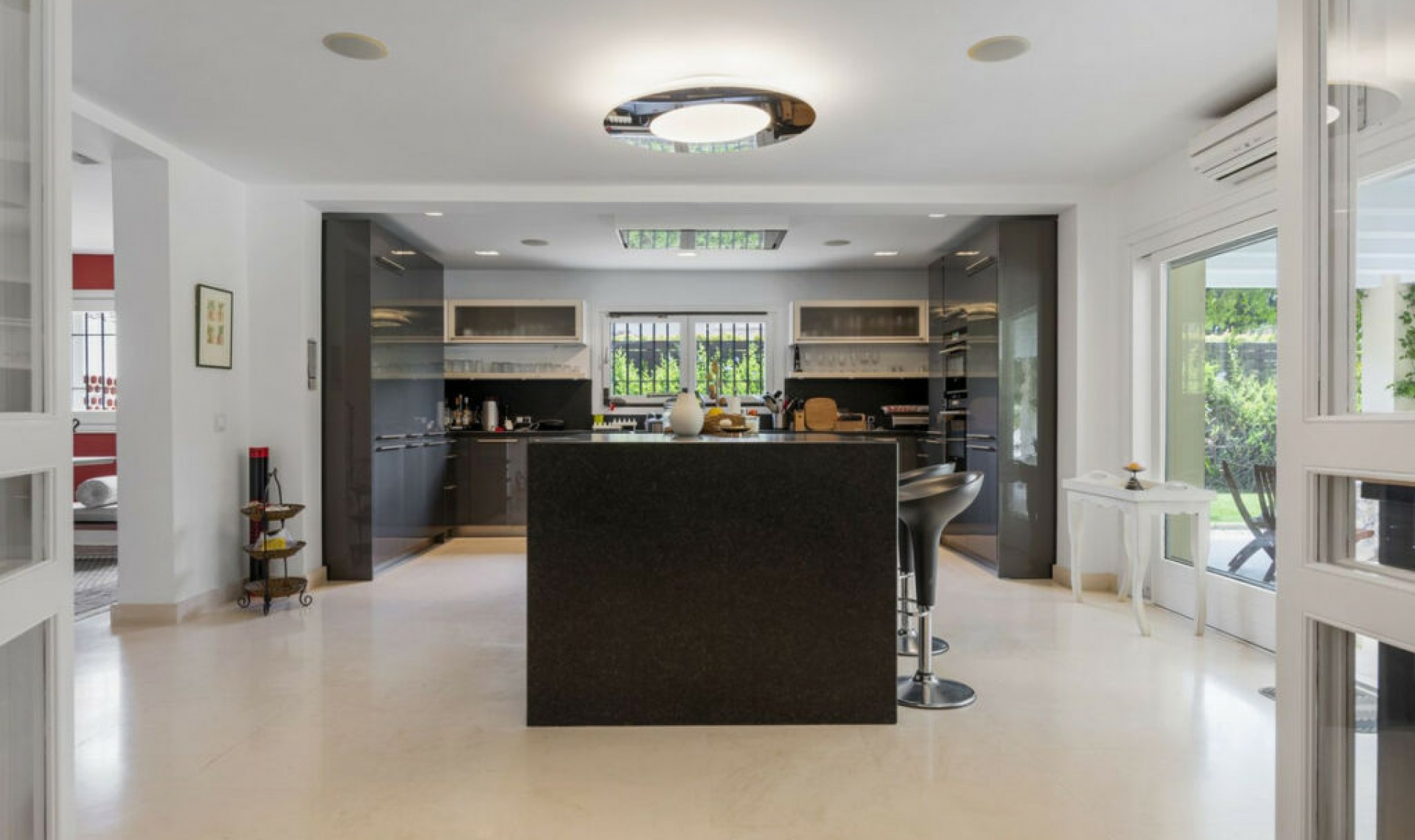 Resale - House -
Sotogrande Costa