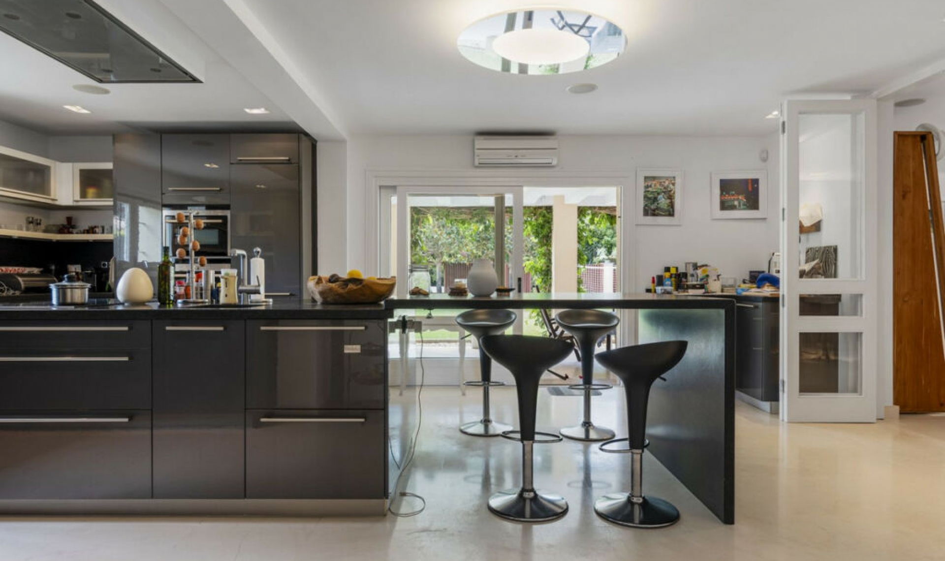 Resale - House -
Sotogrande Costa