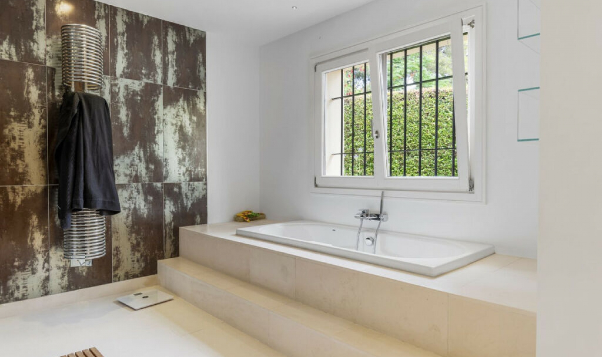 Resale - House -
Sotogrande Costa