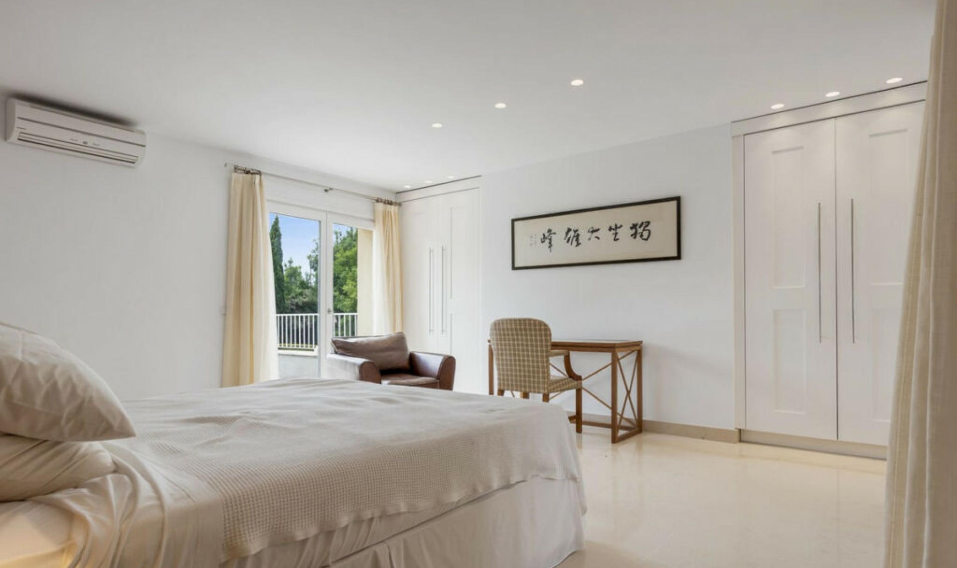 Resale - House -
Sotogrande Costa