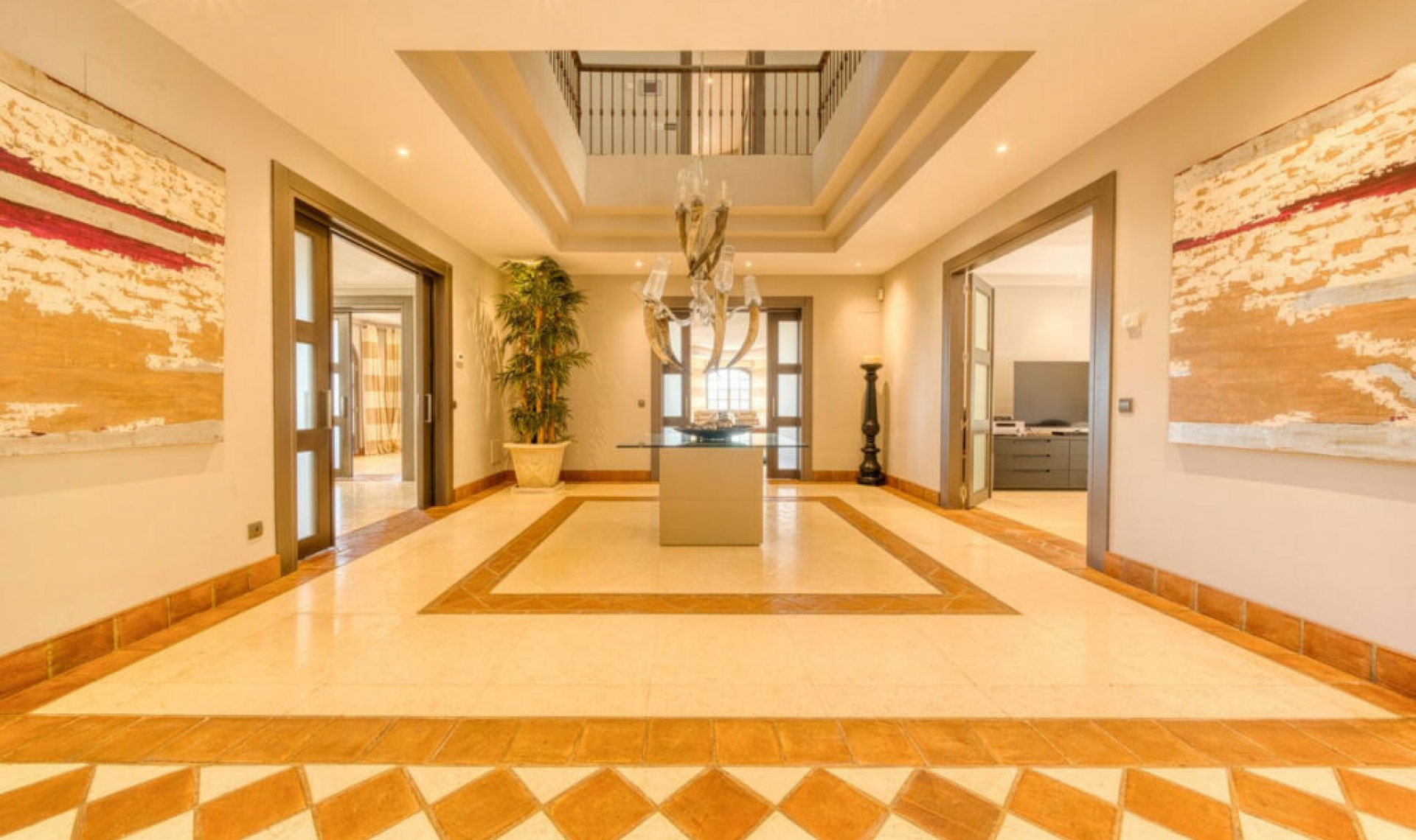 Resale - House -
Sotogrande Costa