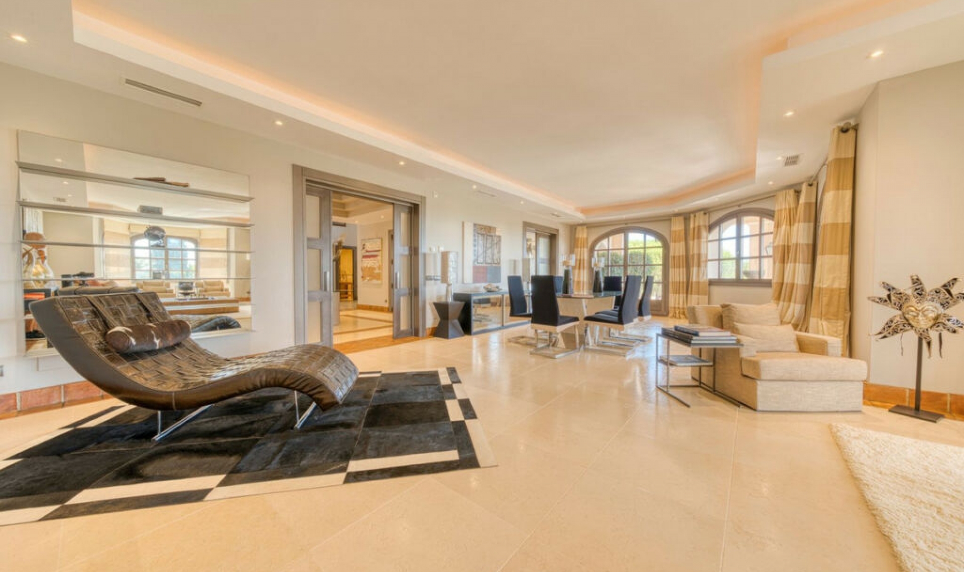 Resale - House -
Sotogrande Costa