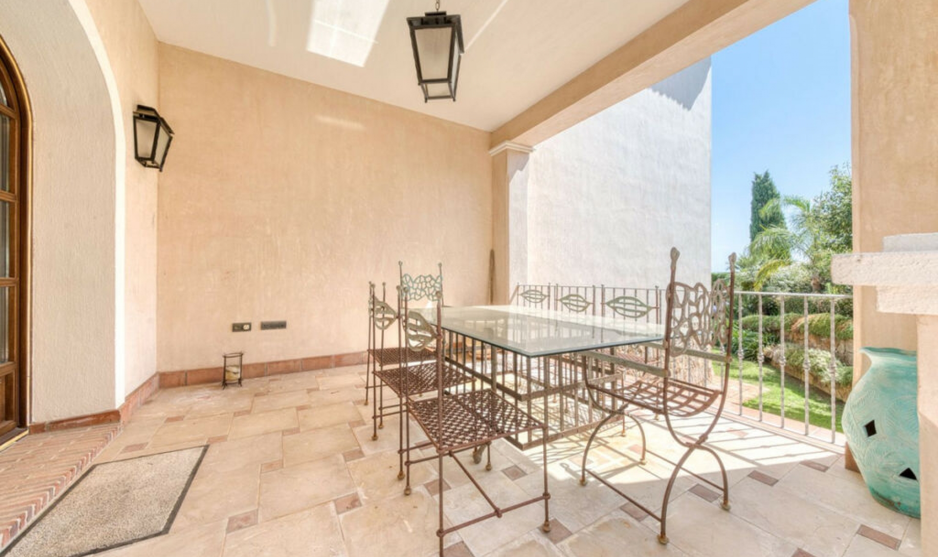 Resale - House -
Sotogrande Costa