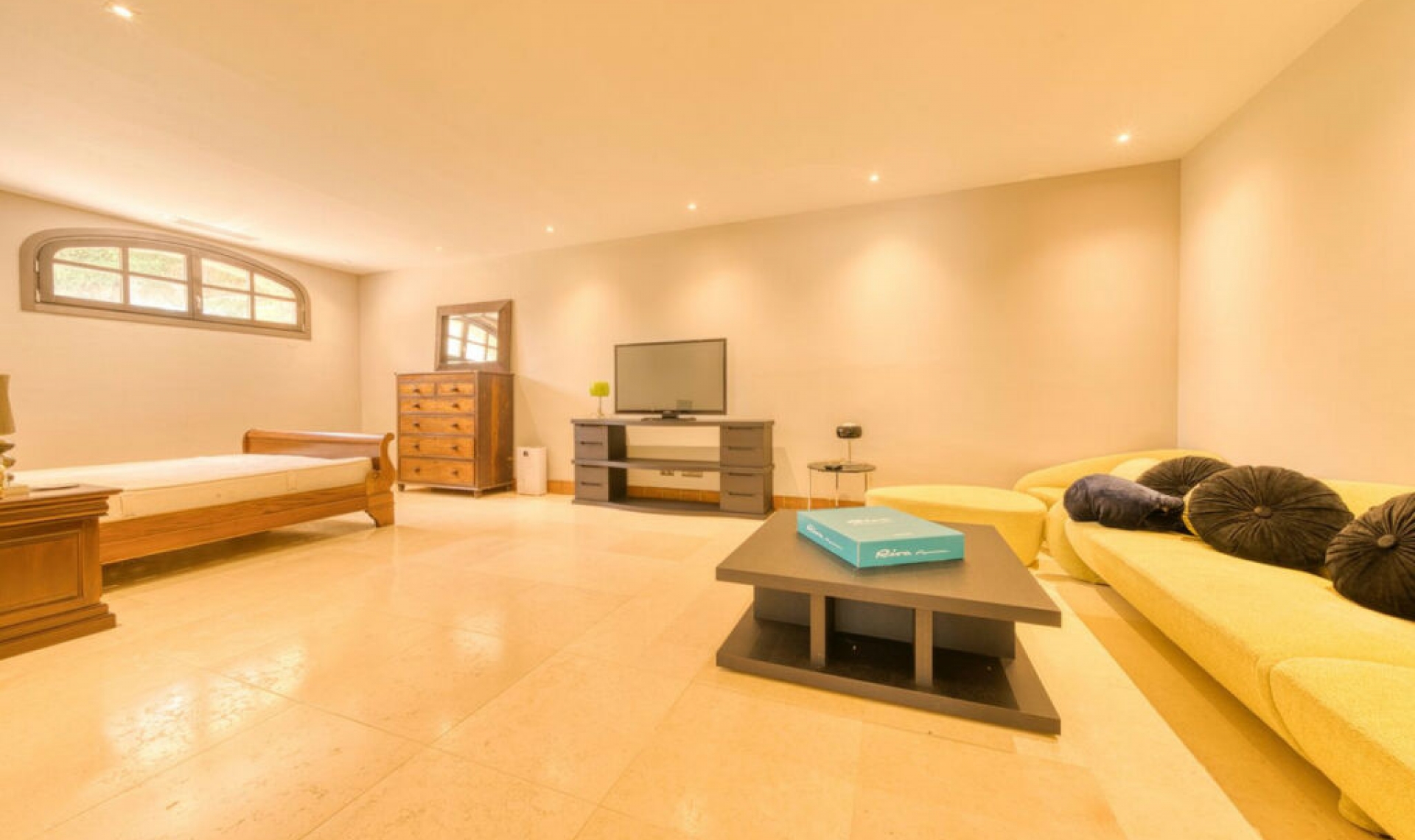 Resale - House -
Sotogrande Costa