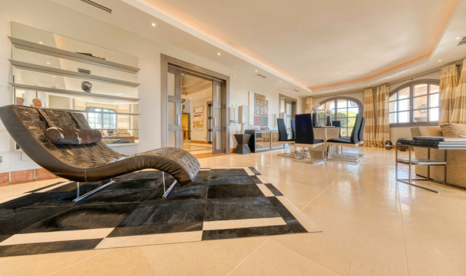 Resale - House -
Sotogrande Costa
