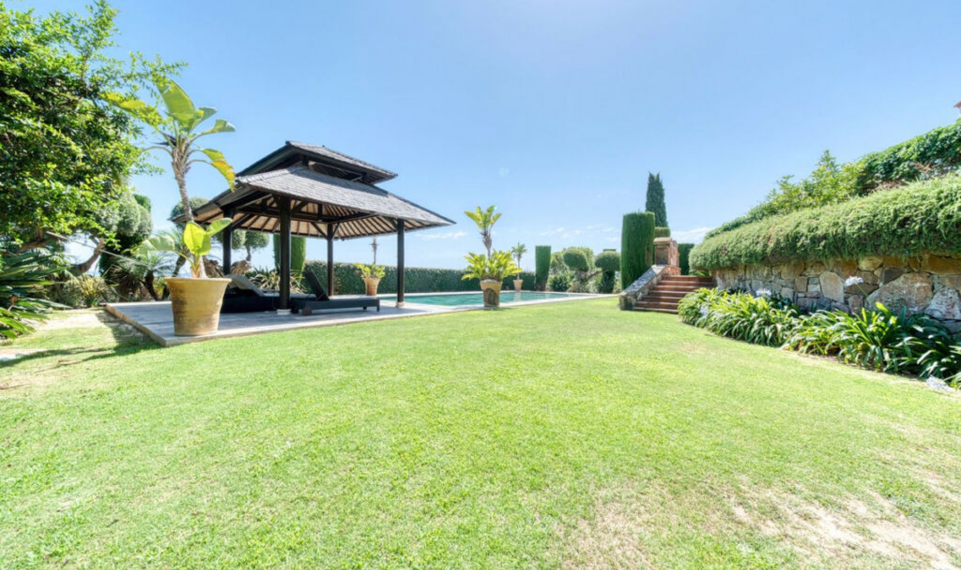 Resale - House -
Sotogrande Costa