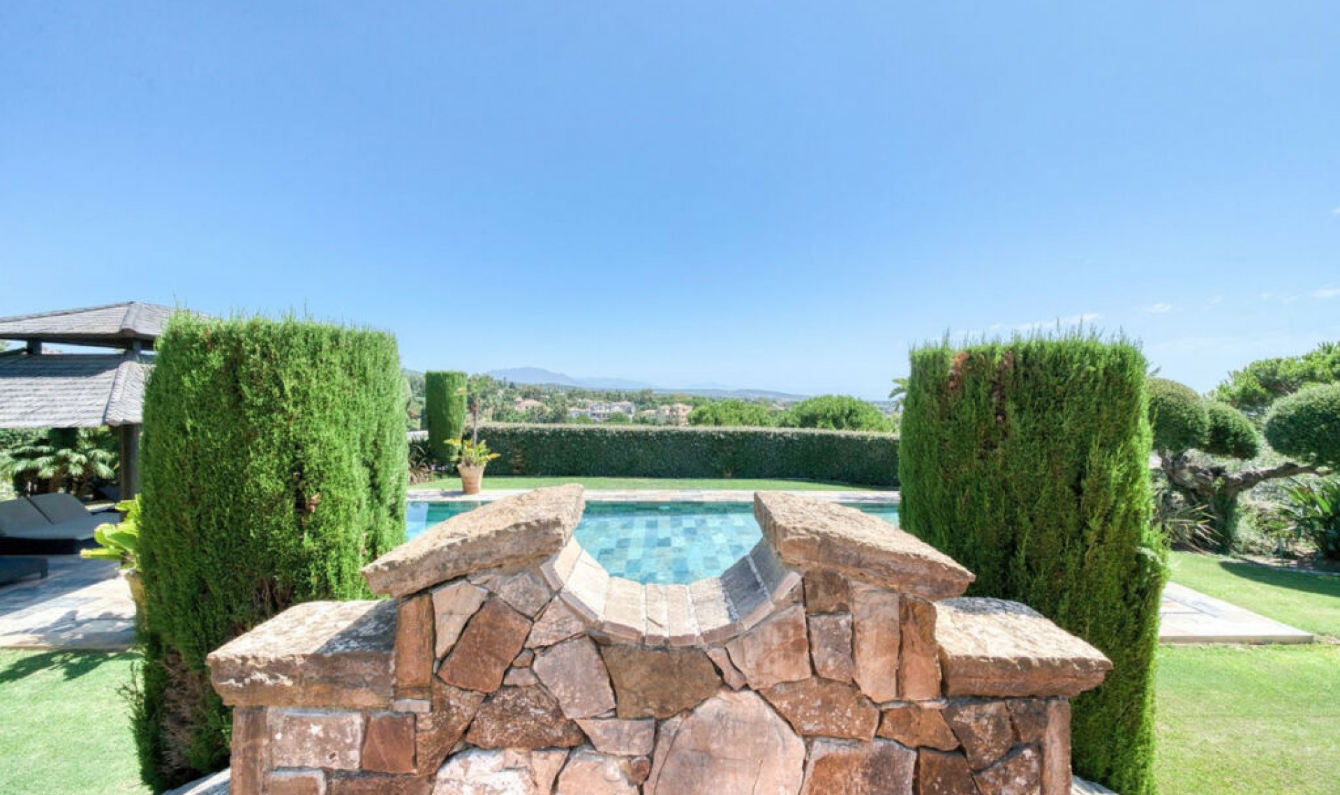 Resale - House -
Sotogrande Costa