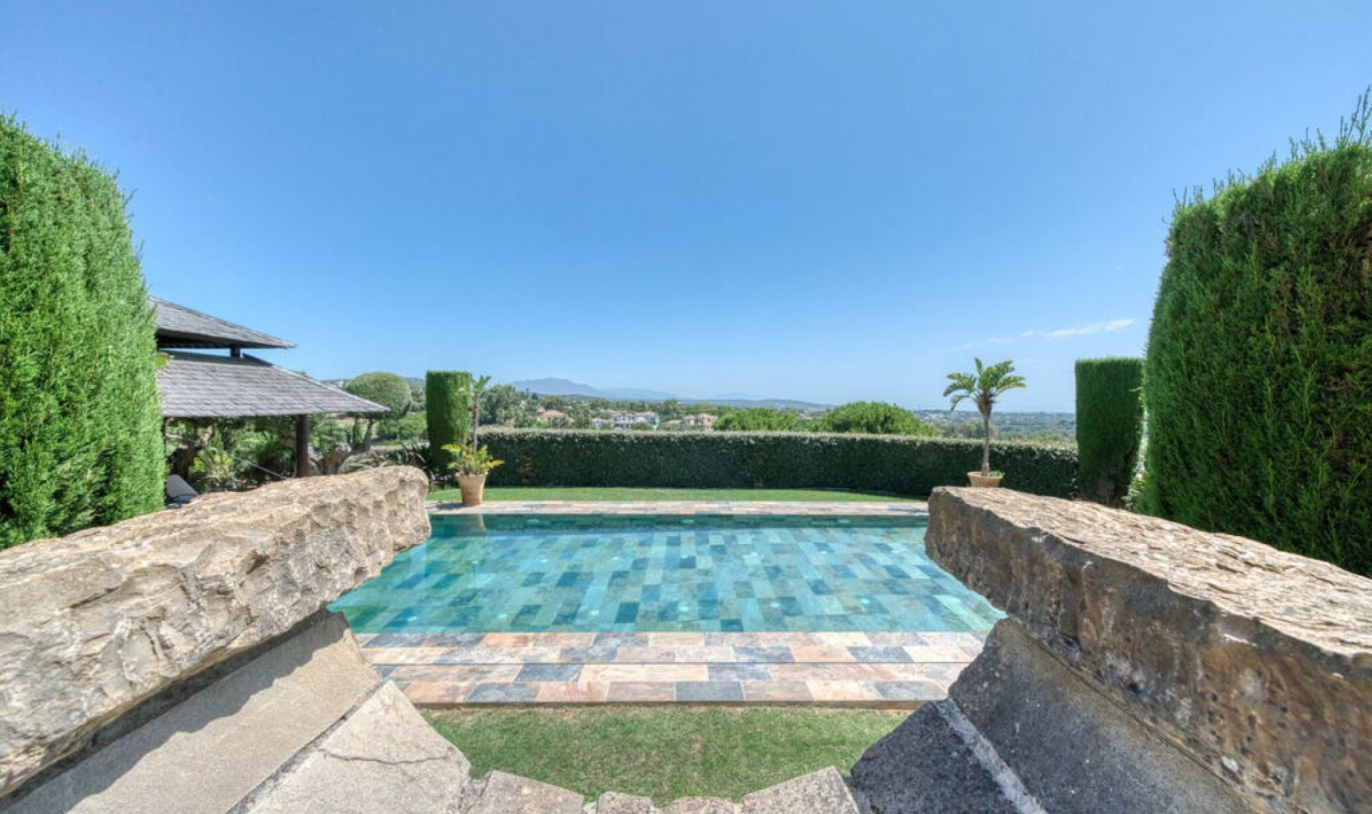 Resale - House -
Sotogrande Costa